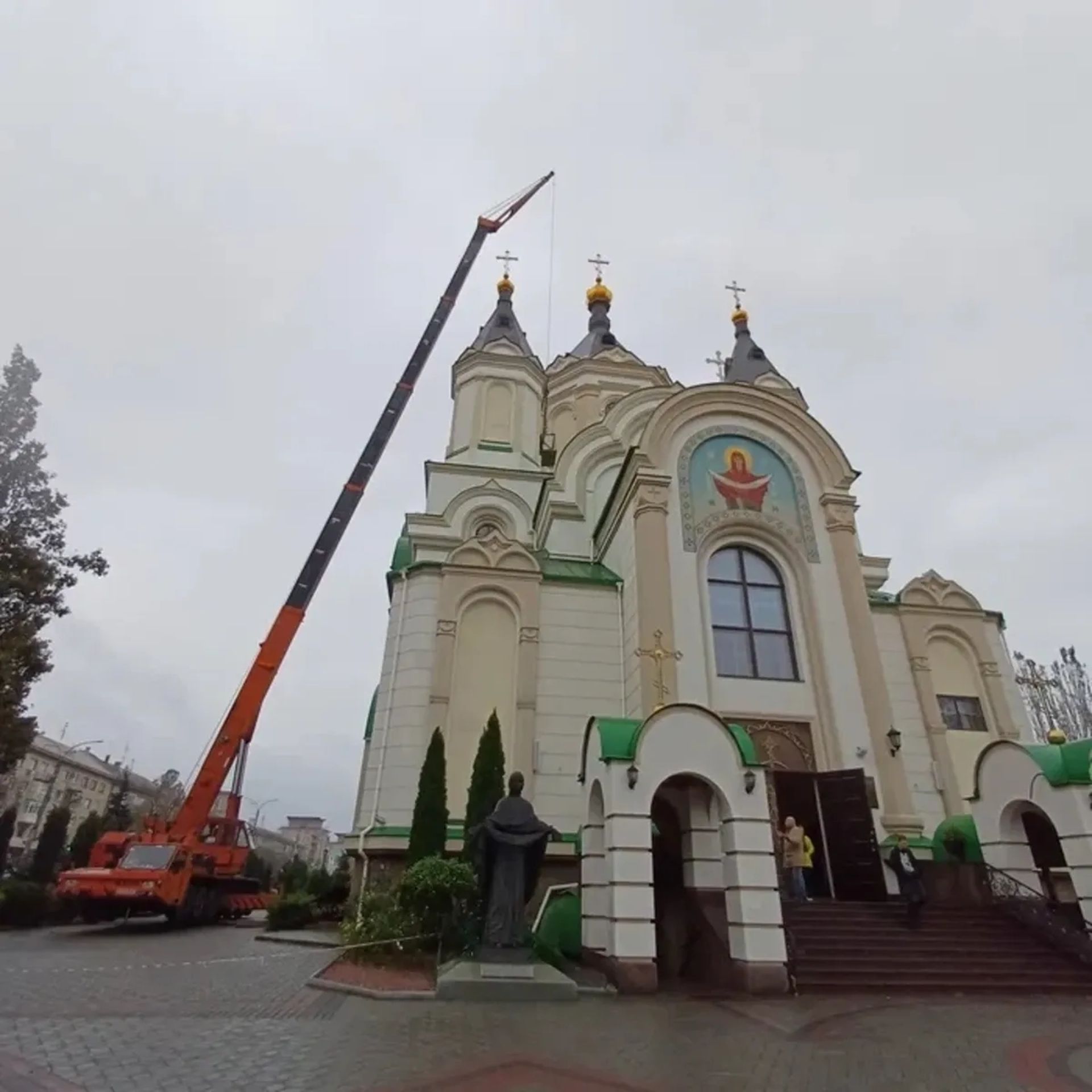 Автокран КАТО 75 тонн - Висота підйому до 60м