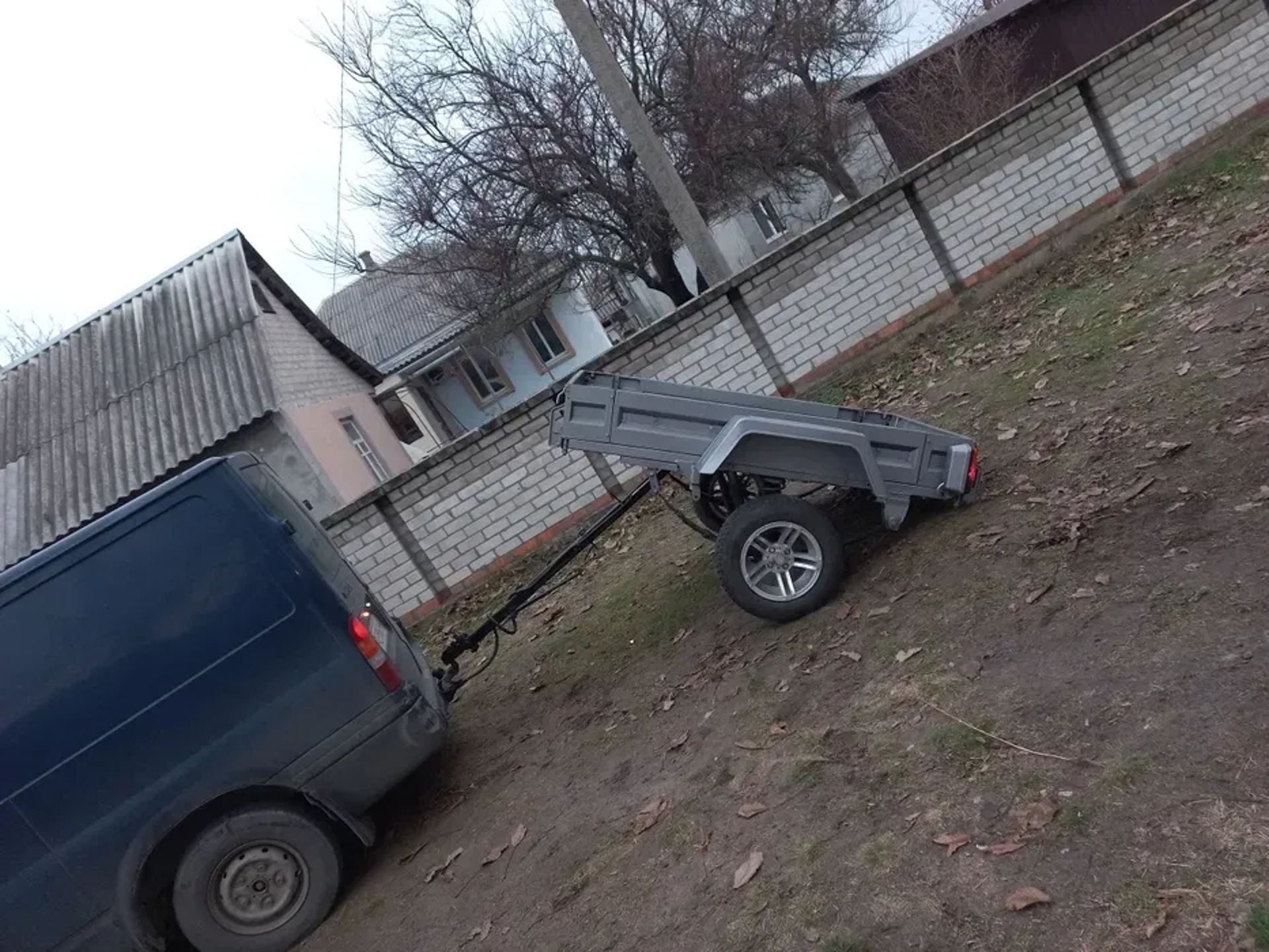 Причеп-самосвал