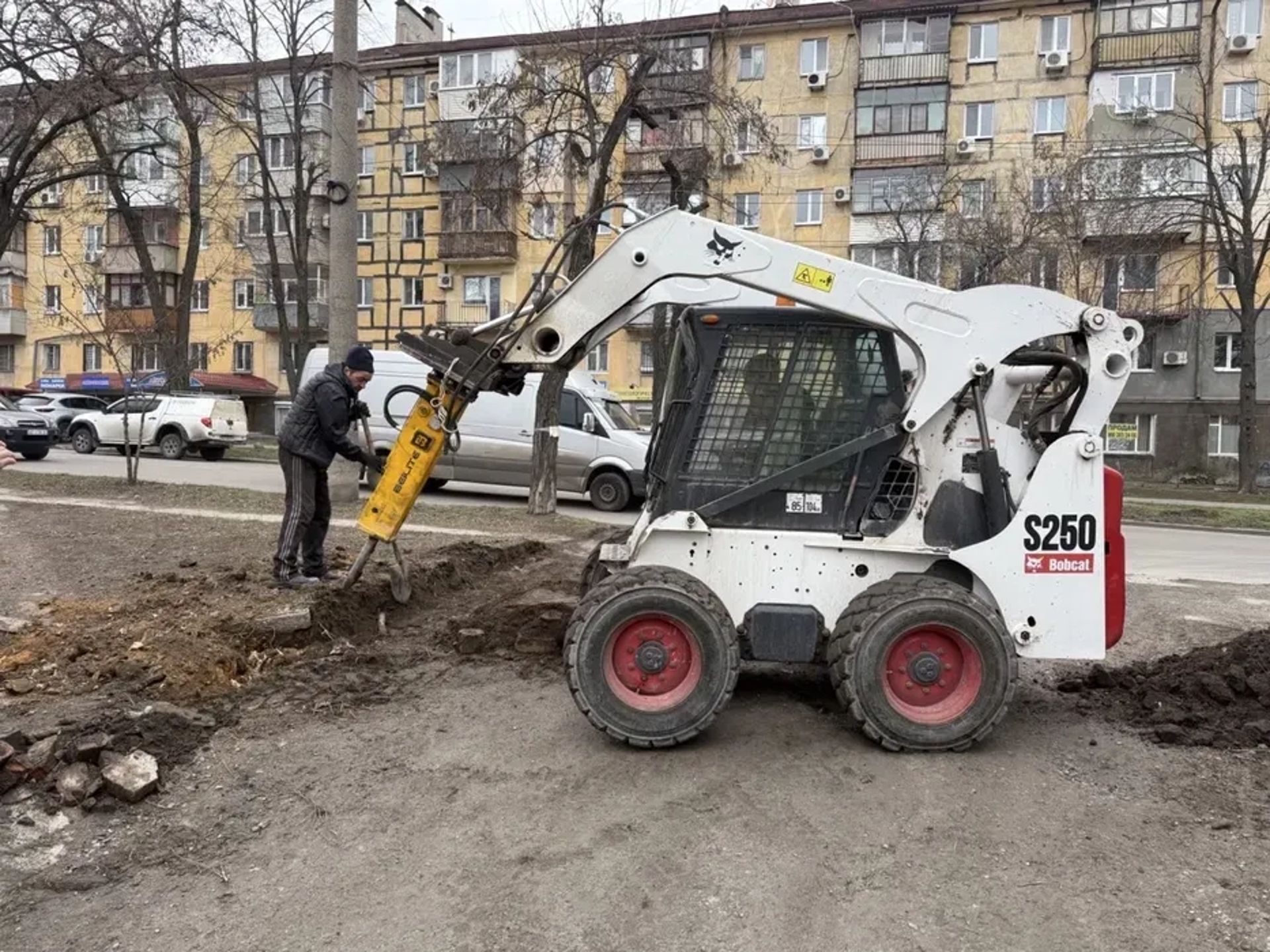 JCB 190 — надійний мінінавантажувач для будівельних робіт