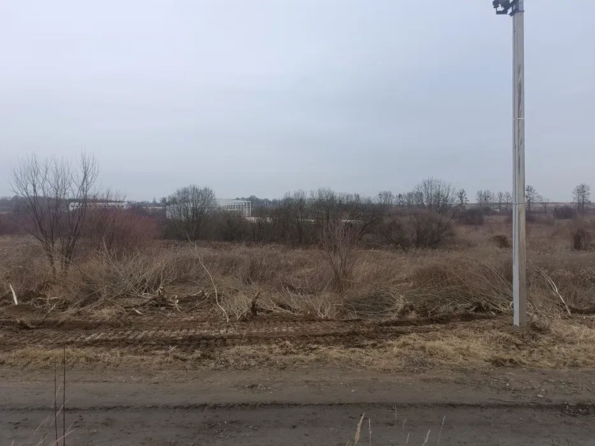 Чистка ділянок,вирівнювання,підсипка