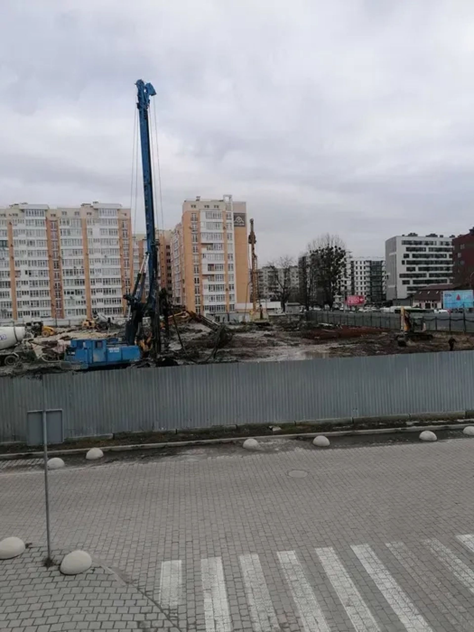 Буронабивні палі, Буроінекция, Геошурупи, Підпірна стіна