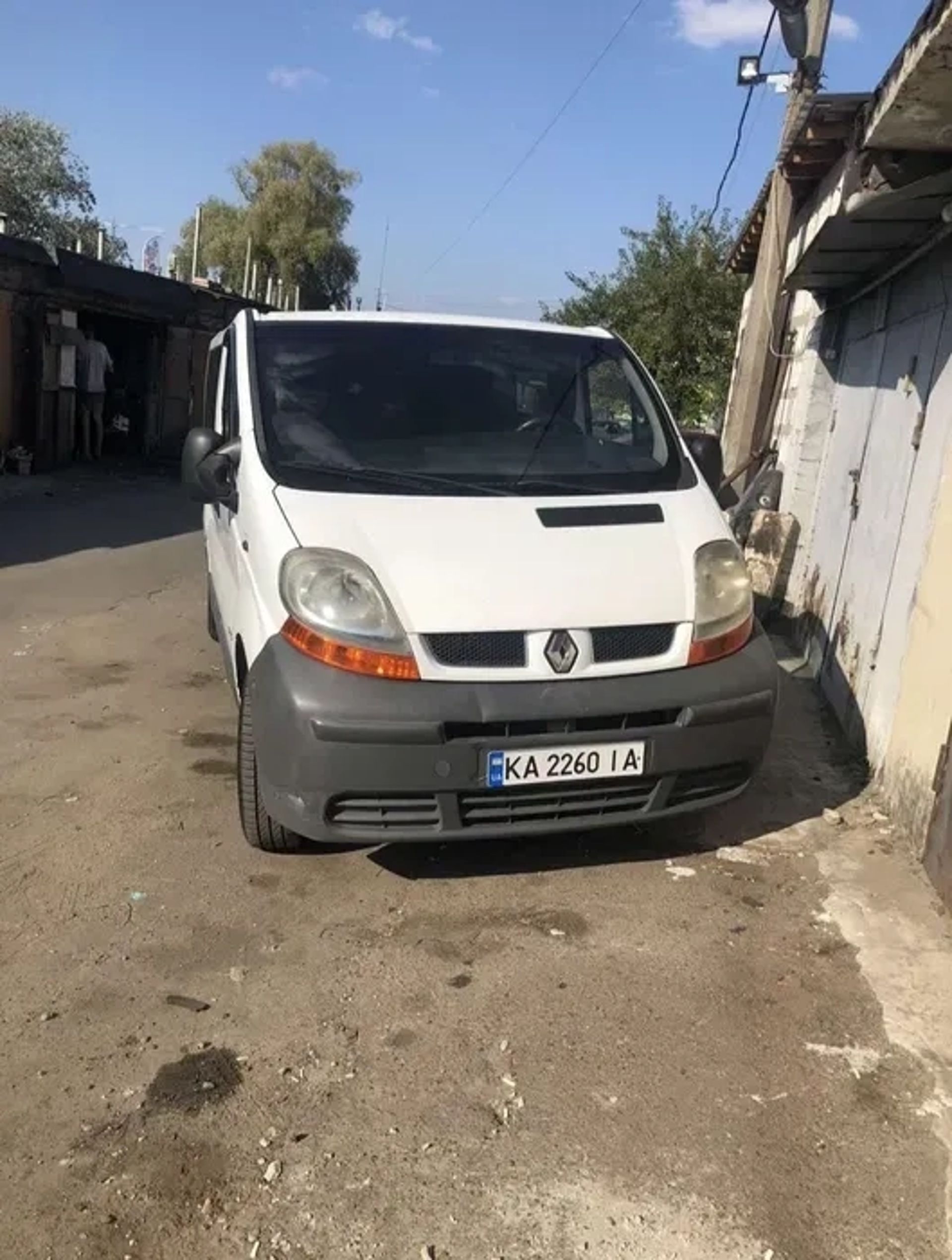Мікроавтобус 5000 грн/неділя.