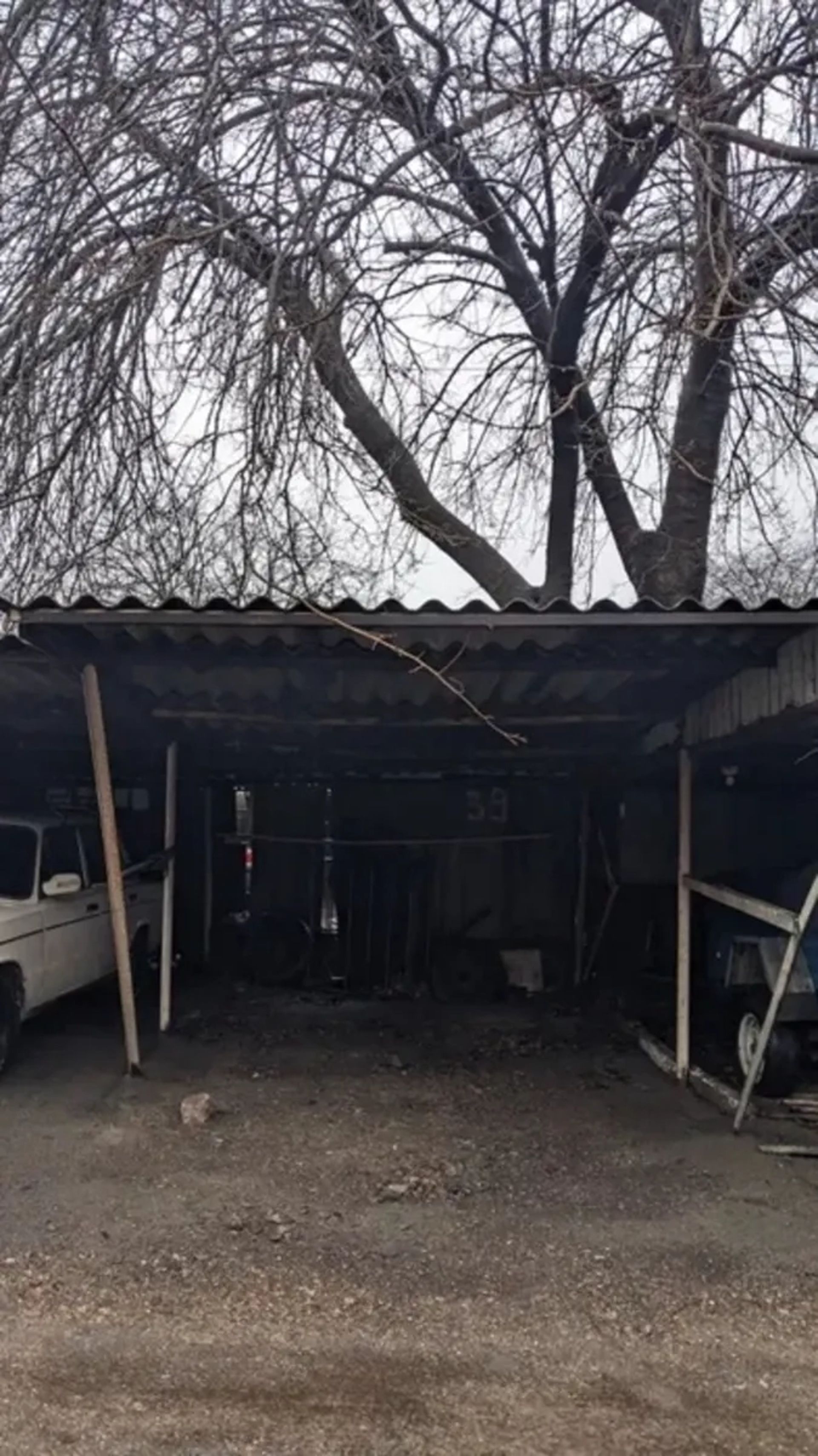 Місце на охоронюваній парковці