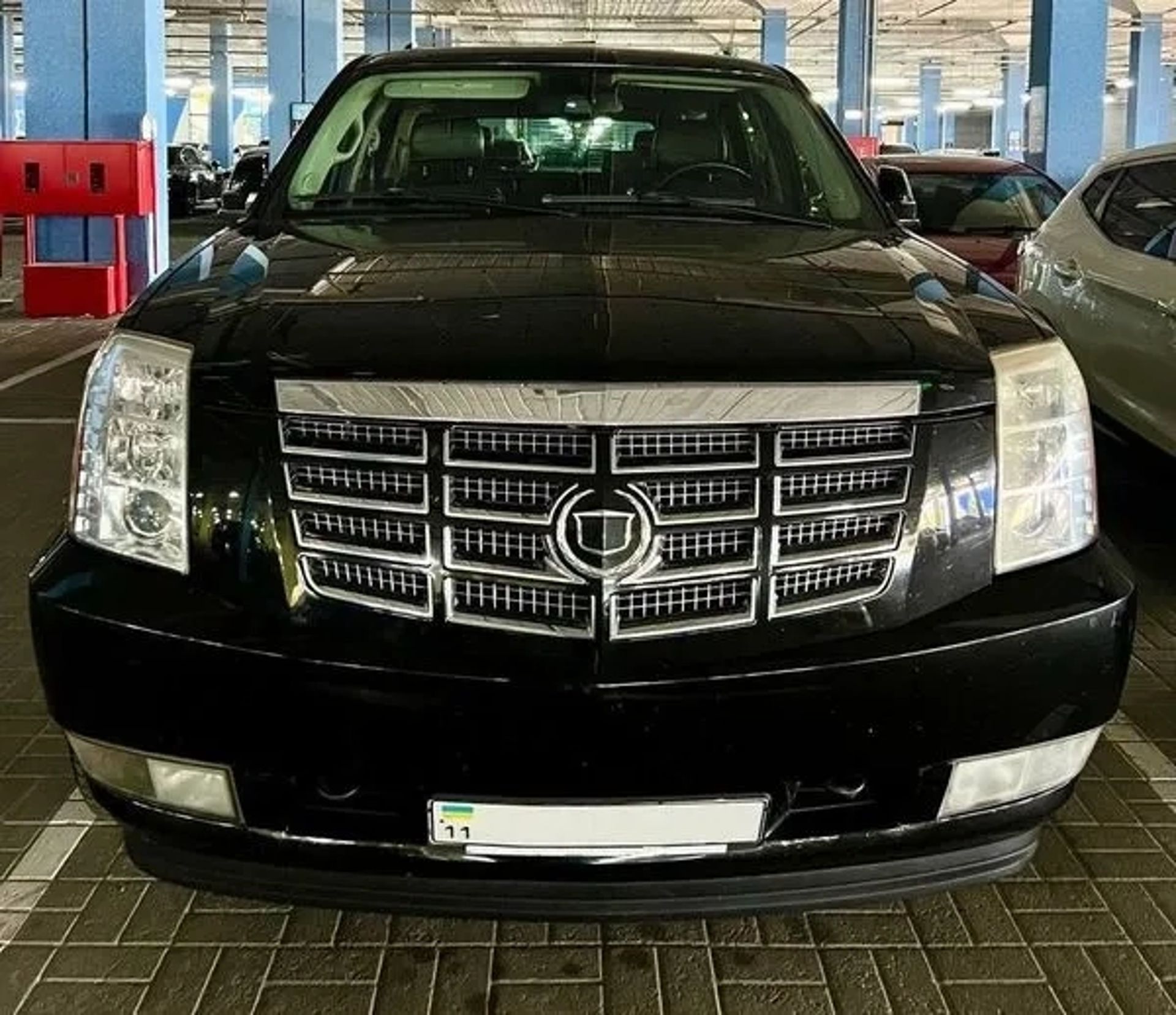 122 Позашляховик на весілля Cadillac Escalade з водієм