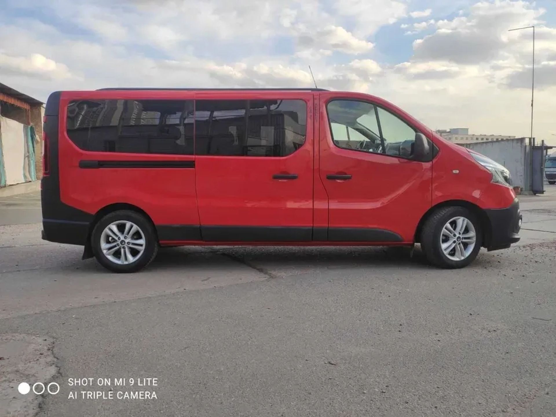 Мікроавтобус Renault Trafic