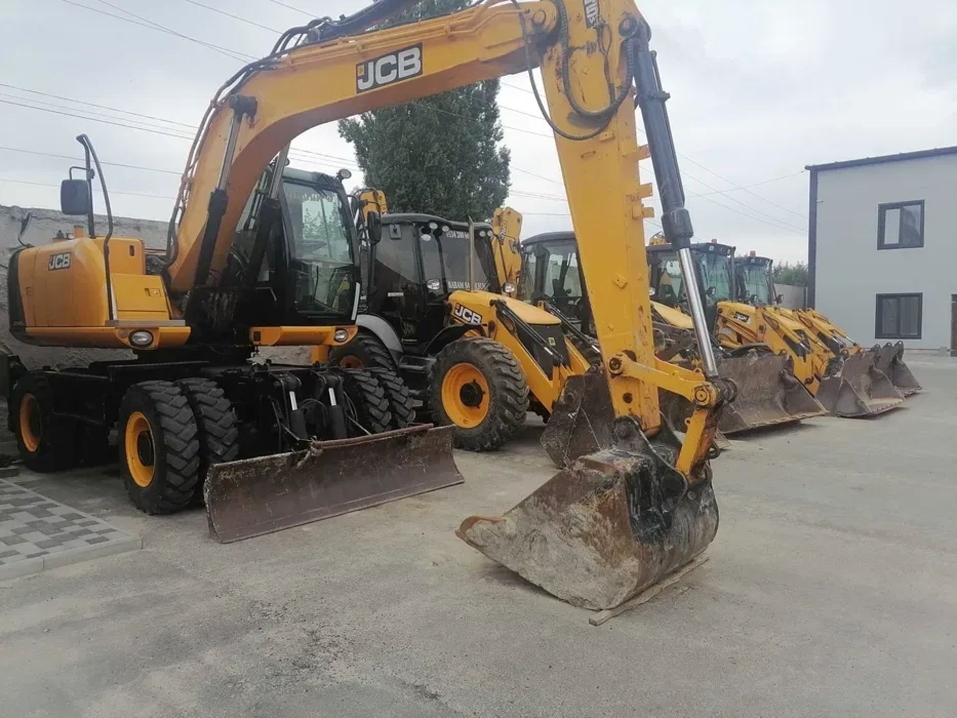 Екскаватор-навантажувач JCB 3CX