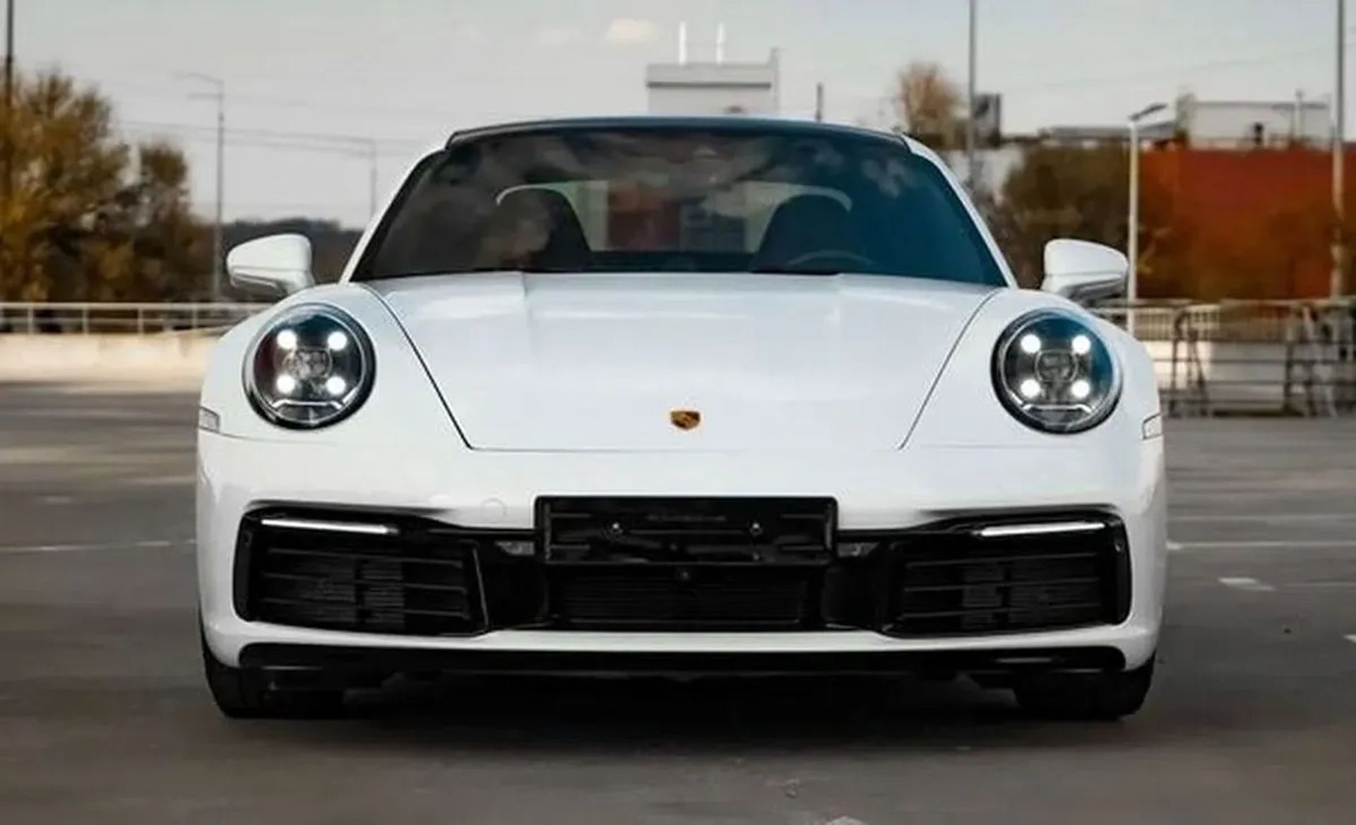 276 Porsche 911 Carrera 4S (білий) для зйомок і яскравих подій