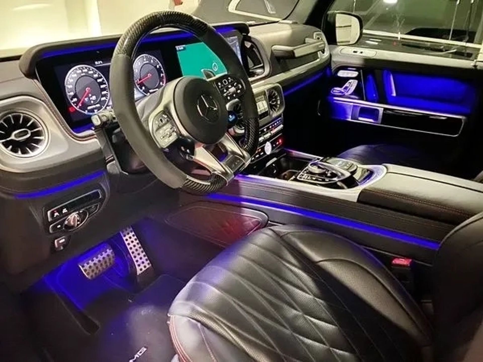 132 НОВИЙ Mercedes-Benz G63 AMG G-Manufaktur Гелік Кубік