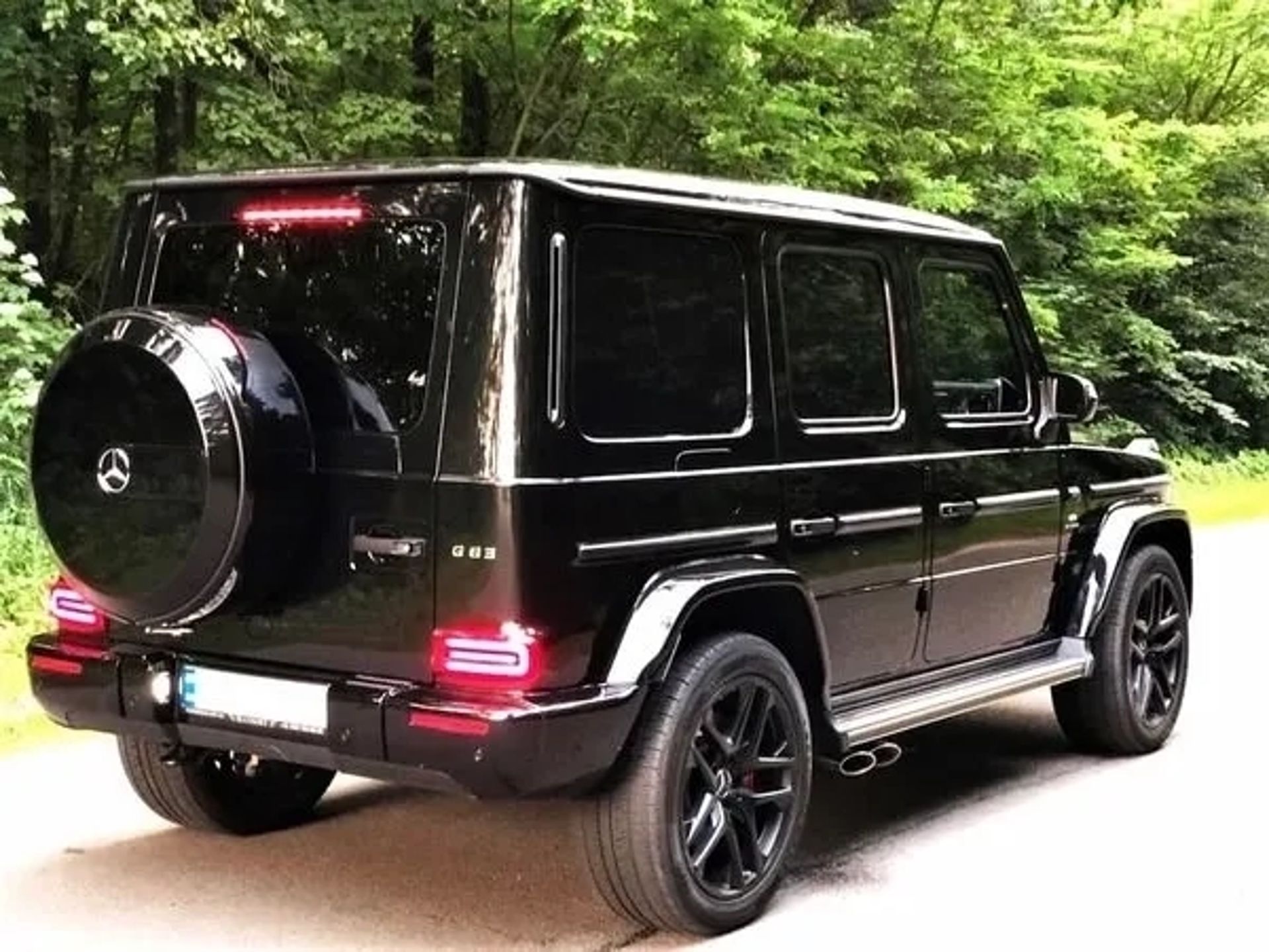 132 НОВИЙ Mercedes-Benz G63 AMG G-Manufaktur Гелік Кубік