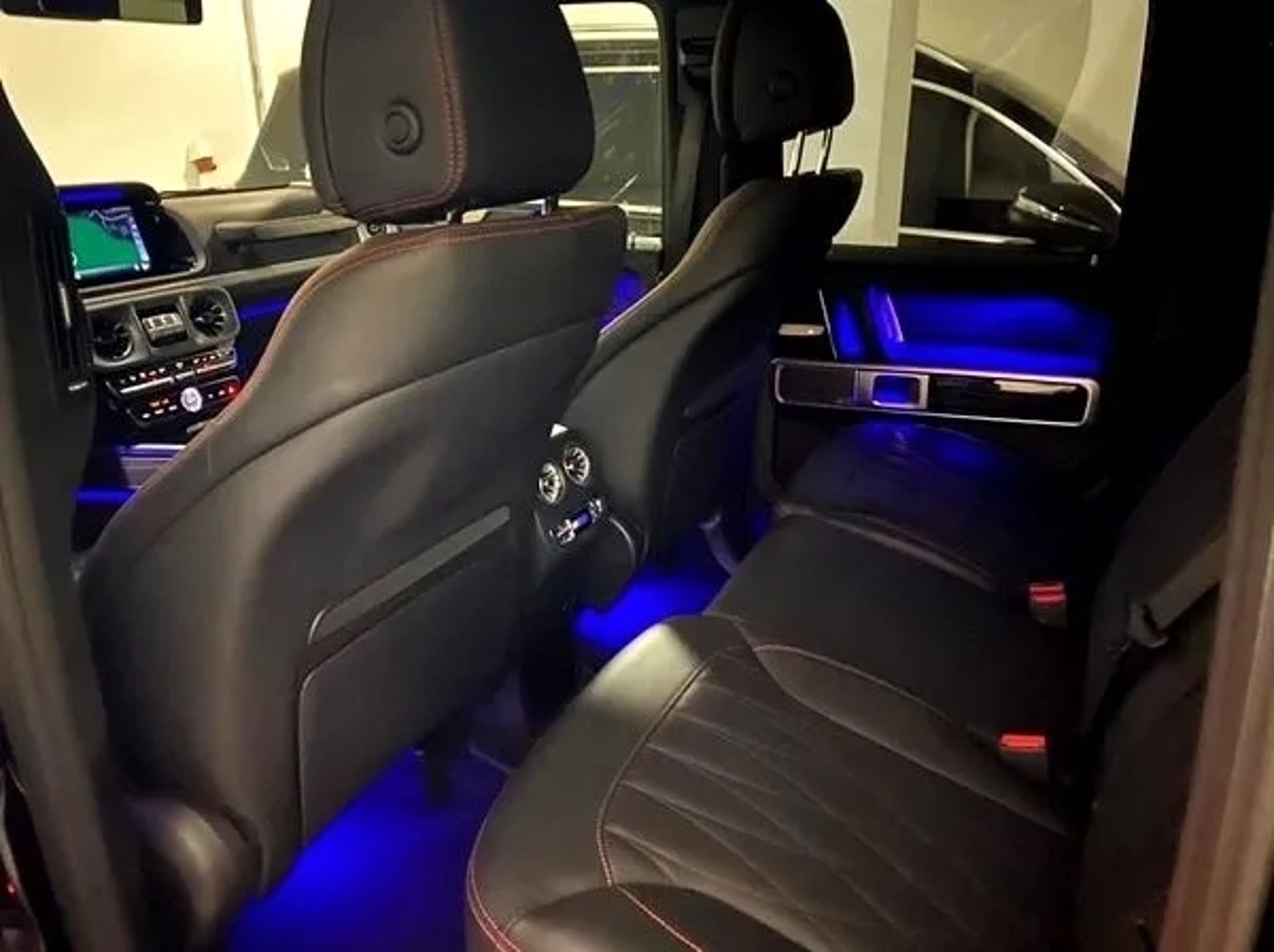 132 НОВИЙ Mercedes-Benz G63 AMG G-Manufaktur Гелік Кубік