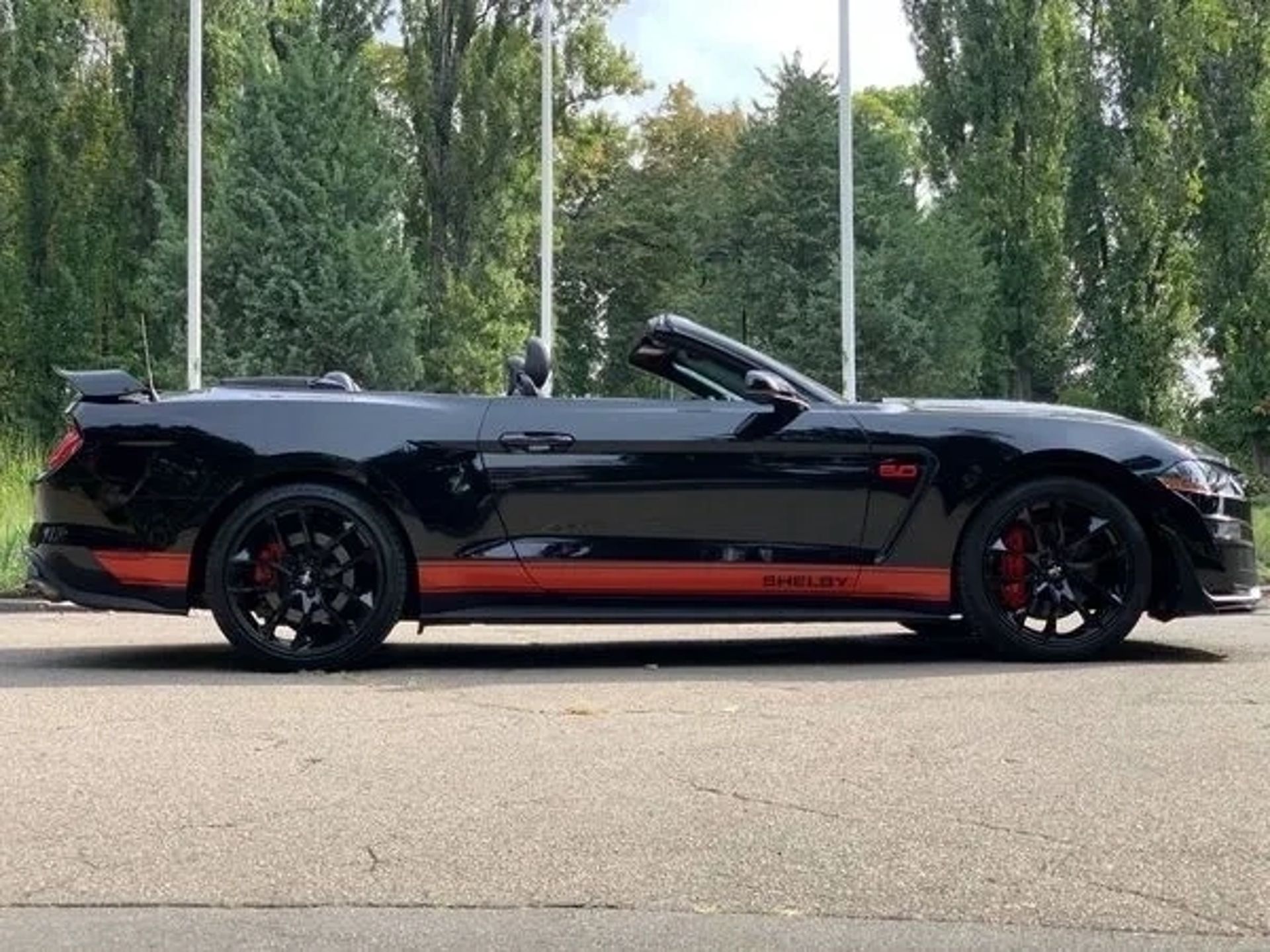 427 Кабріолет Ford Mustang GT 5.0 чорний