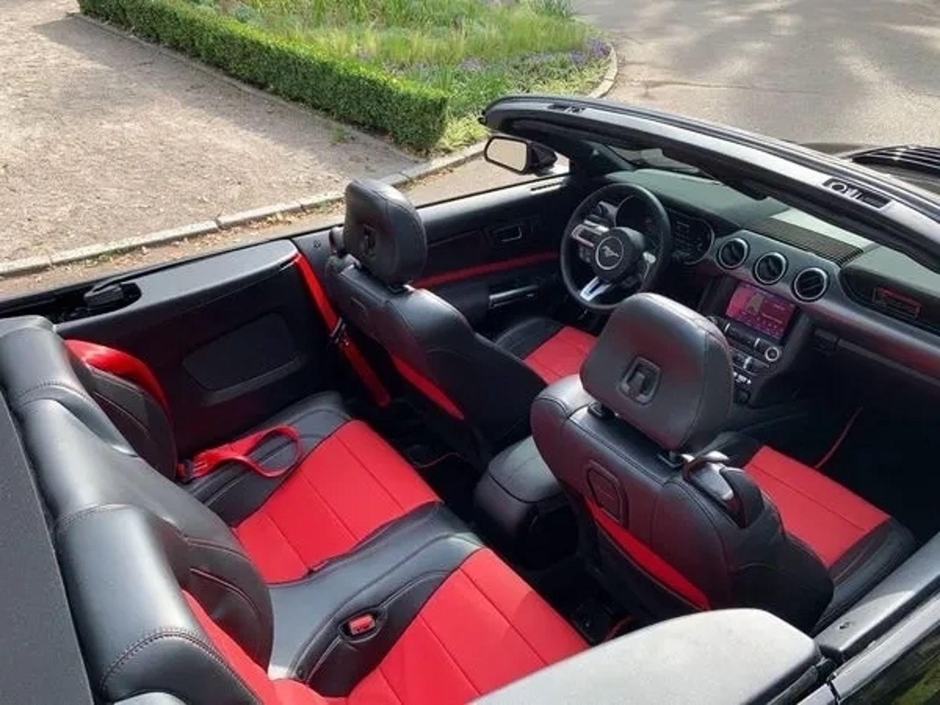 427 Кабріолет Ford Mustang GT 5.0 чорний