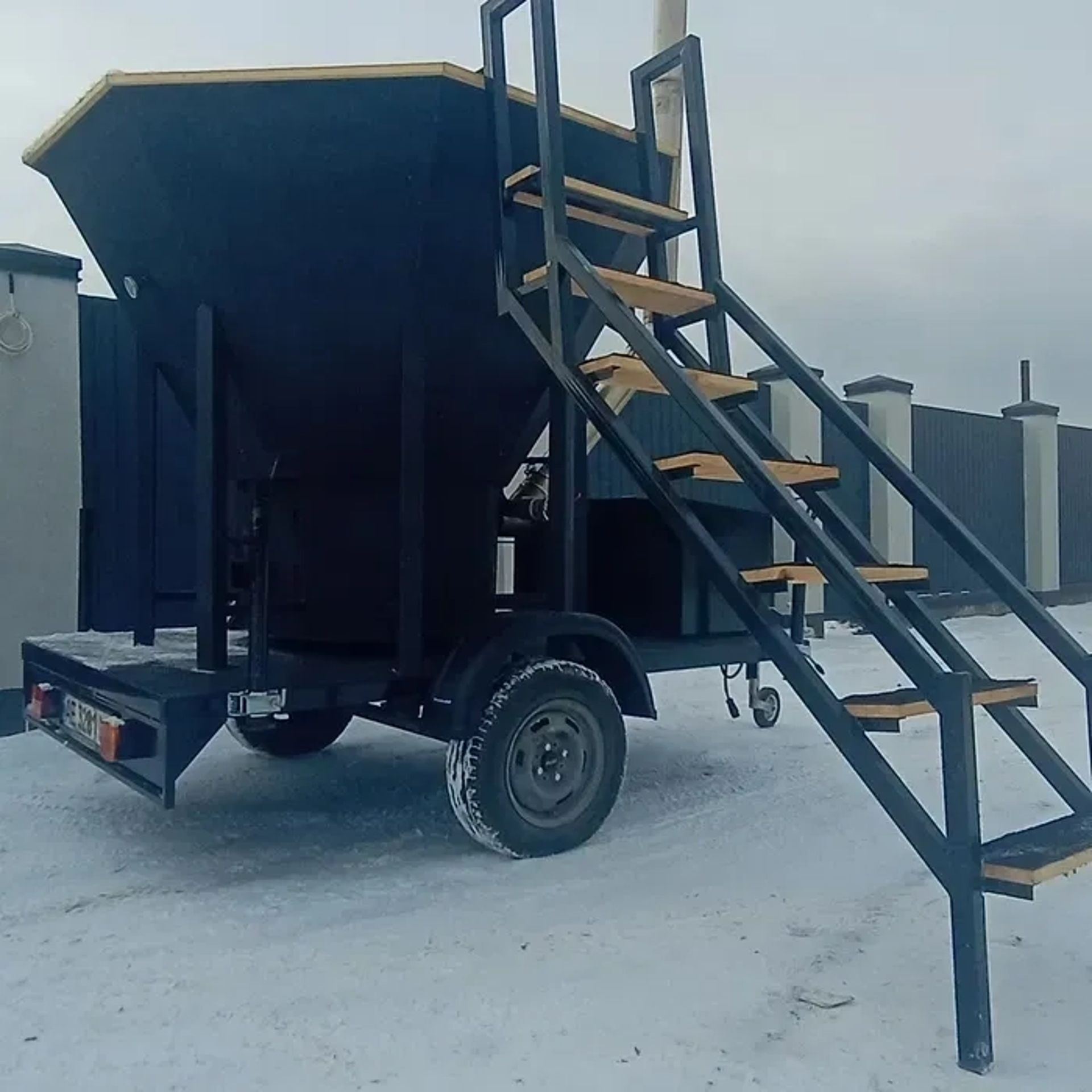 Чан на колесах.
