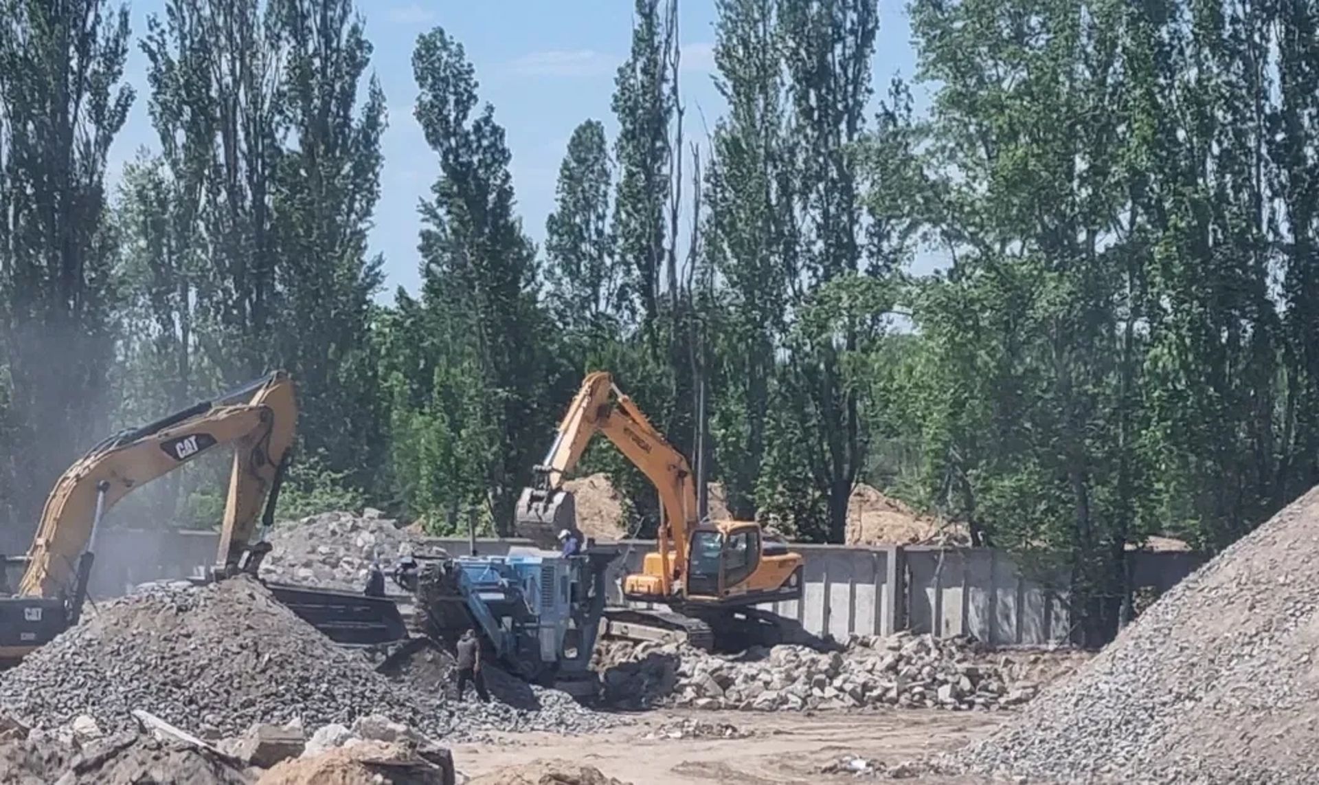 Демонтаж будь-яких споруд та будівель, копаємо котлован, спецтехніка.