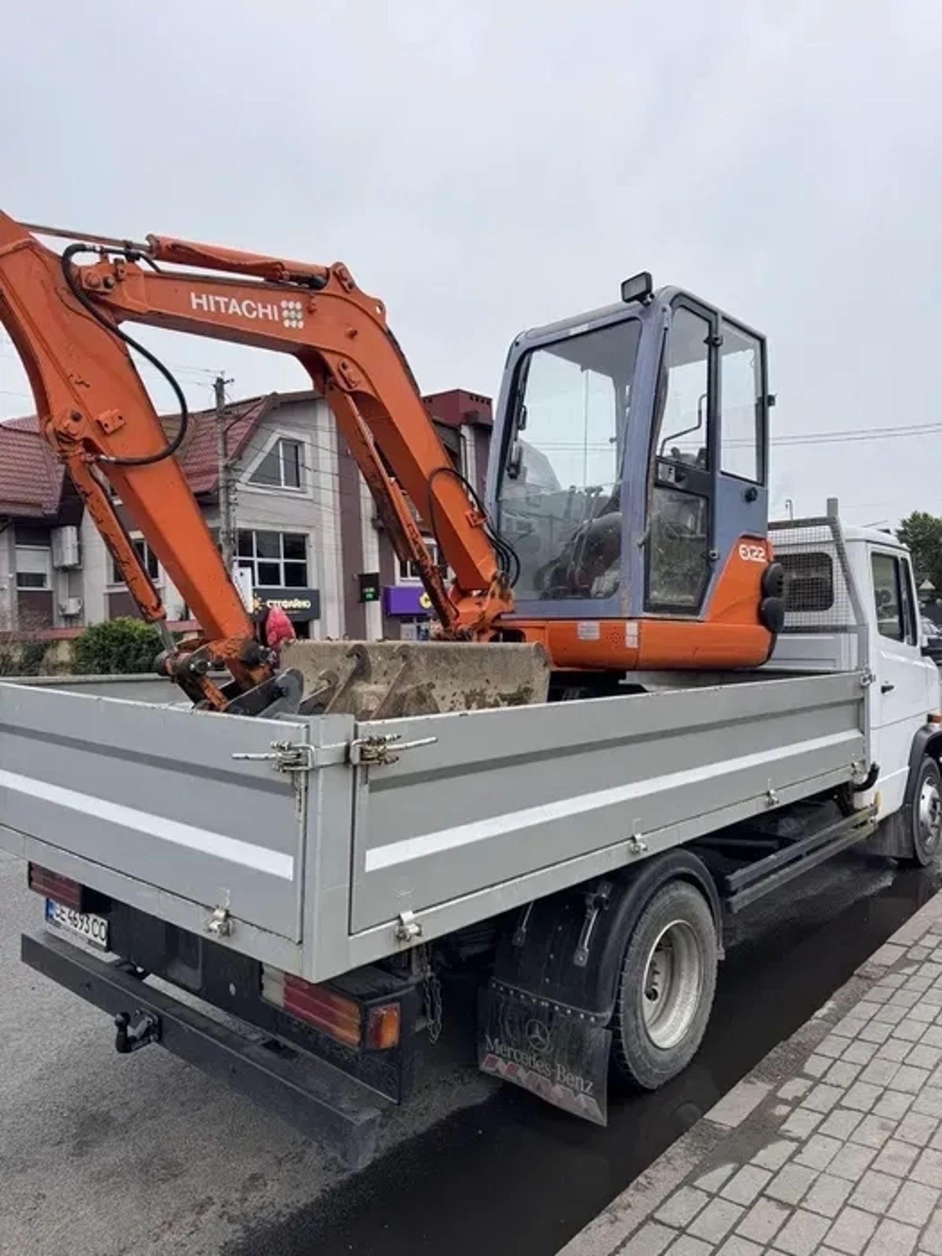 Гусеничний міні-екскаватор Hitachi EX22