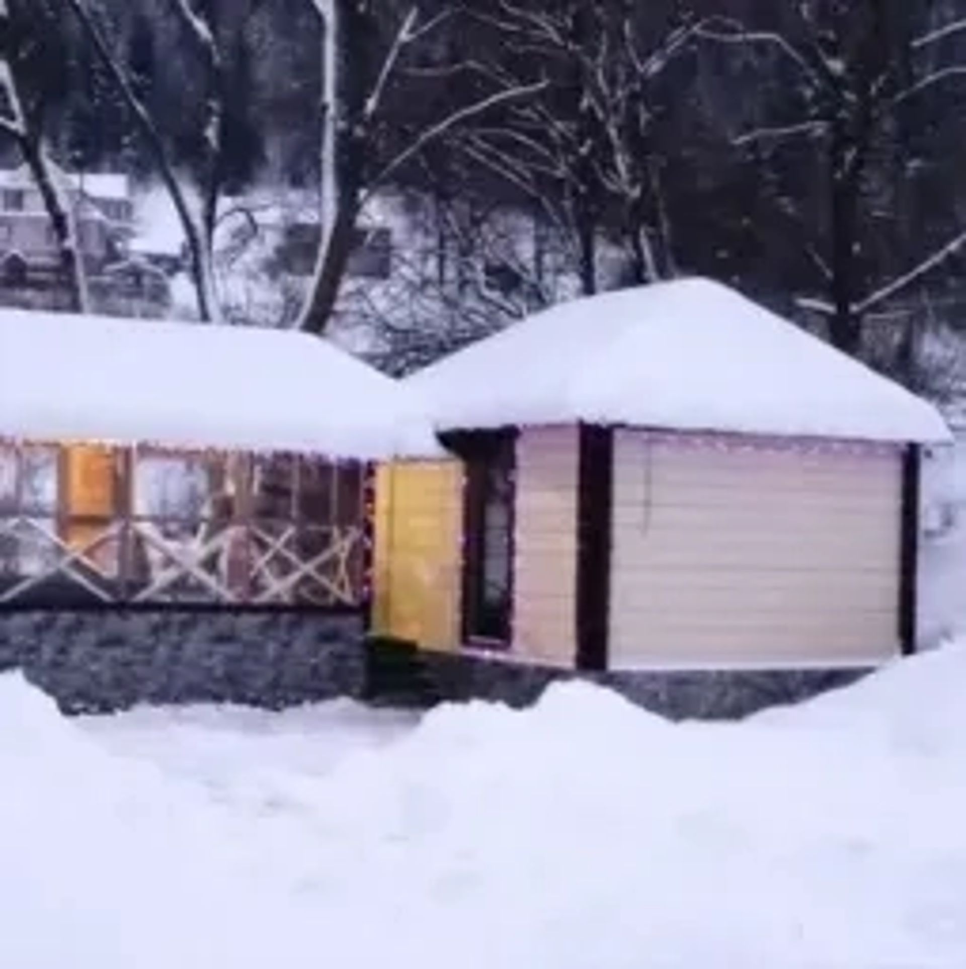 Чан над Прутом з басейном біля річки комфортний відпочинок