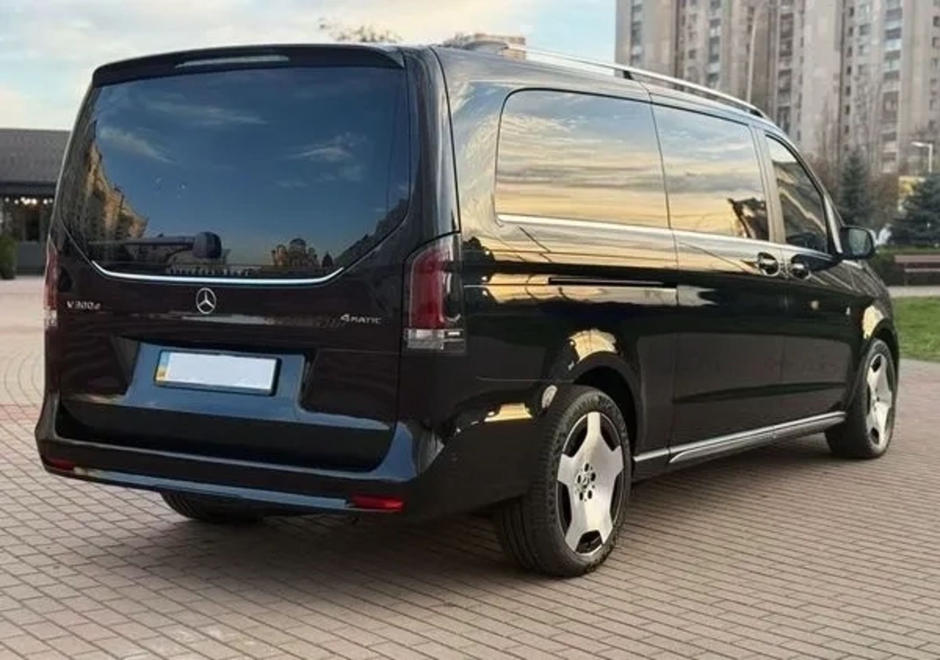 160 Мікроавтобус з водієм Mercedes-Benz V-class 2025 рік