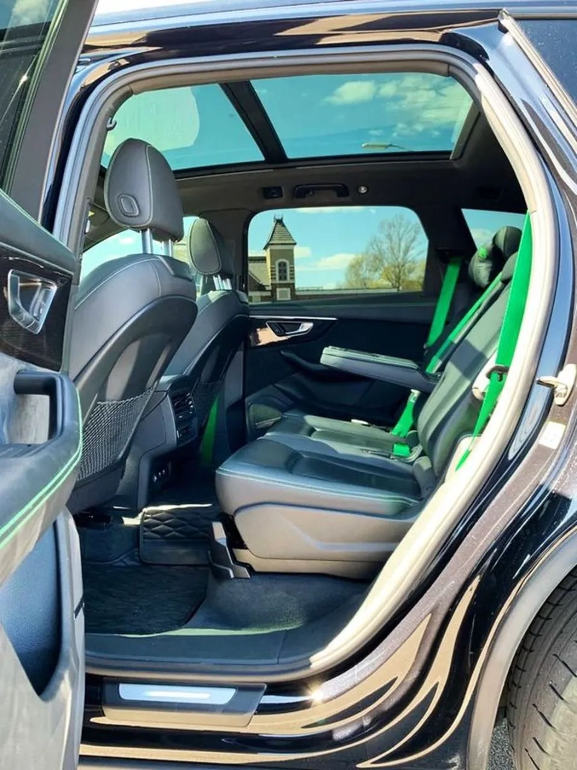 439 Audi Q7 R-Line — без водія або з водієм