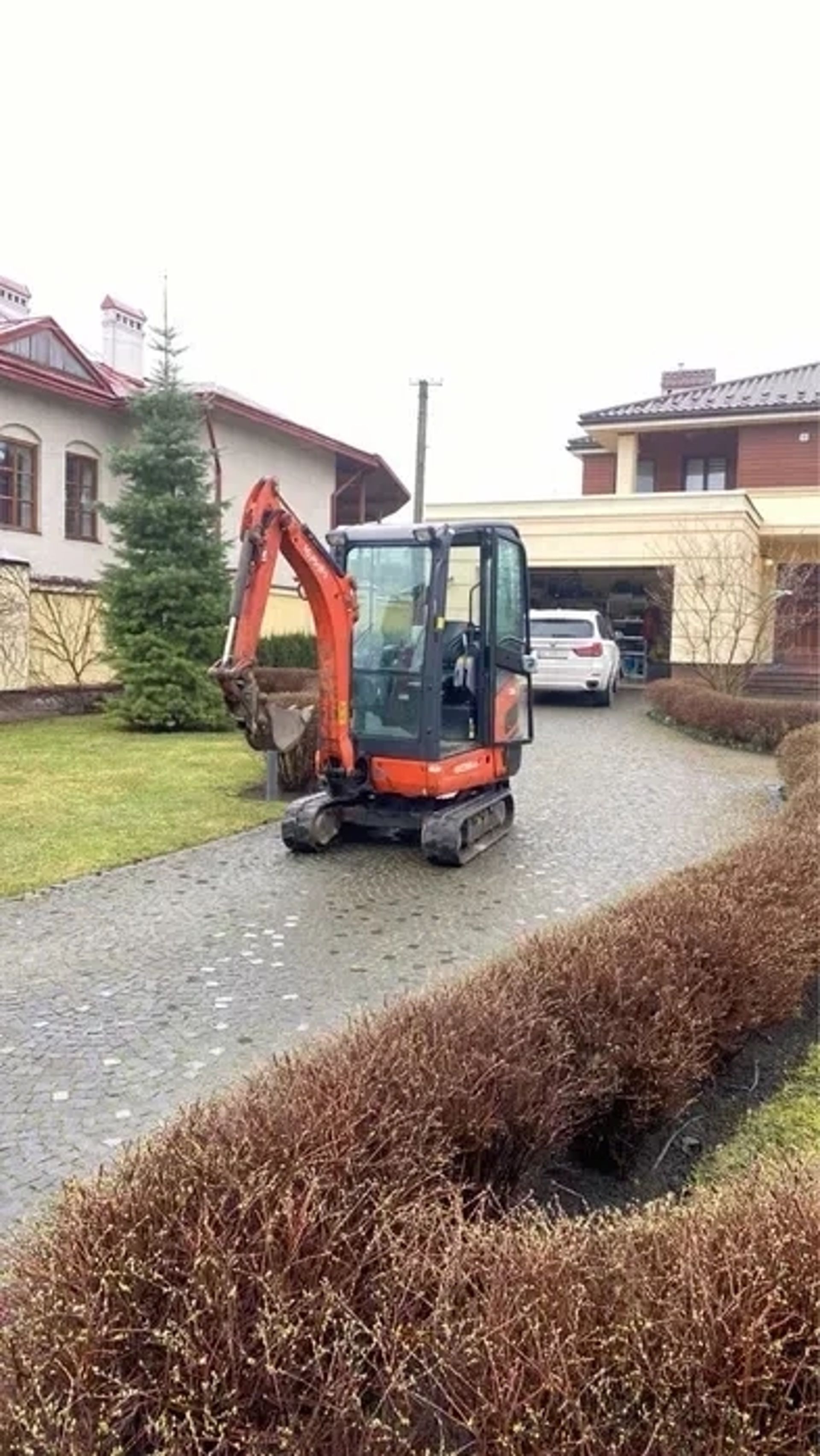 Гусеничний міні-екскаватор Kubota KX016-4