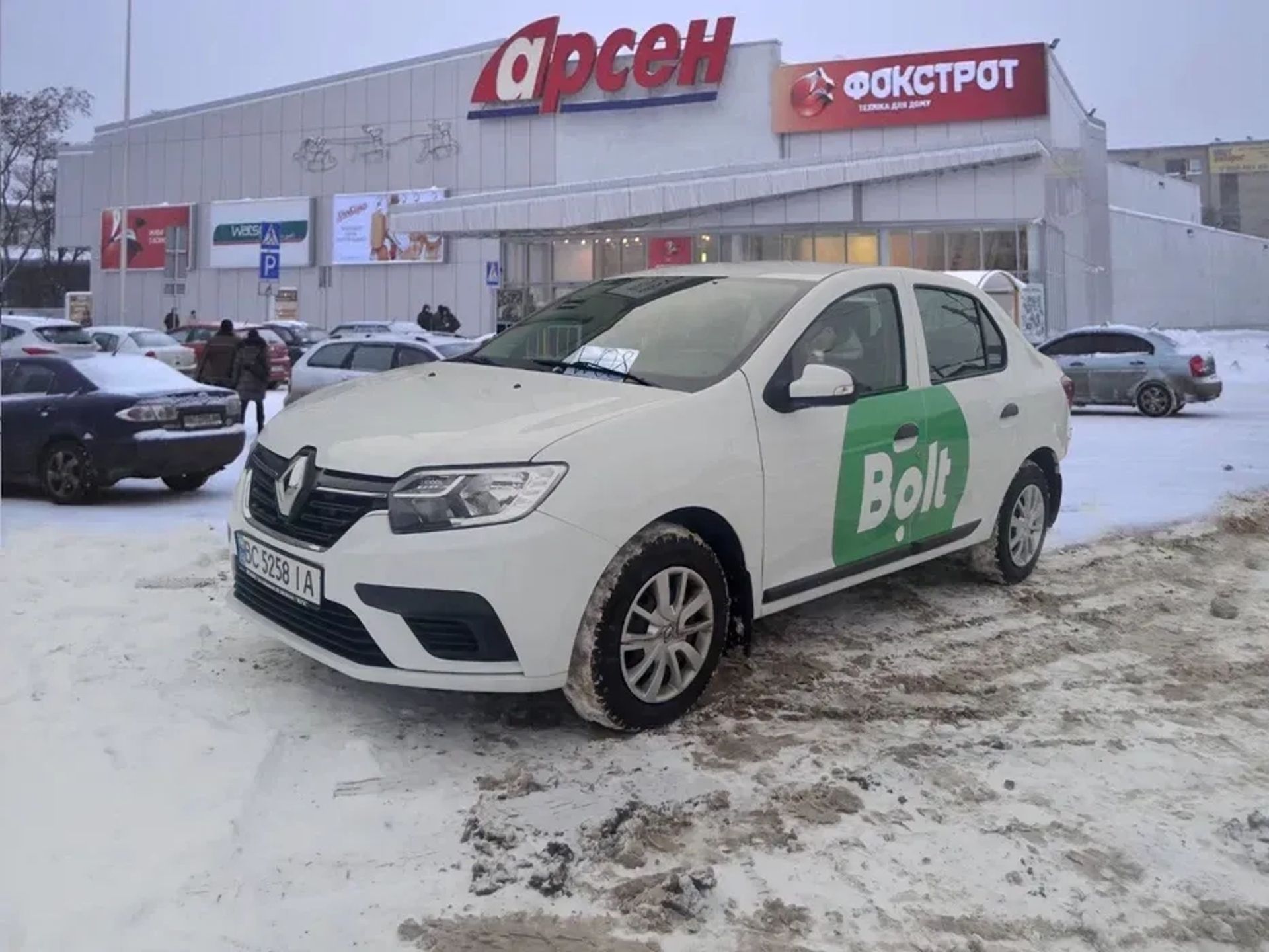 Авто Дачія Сандеро довгостроково