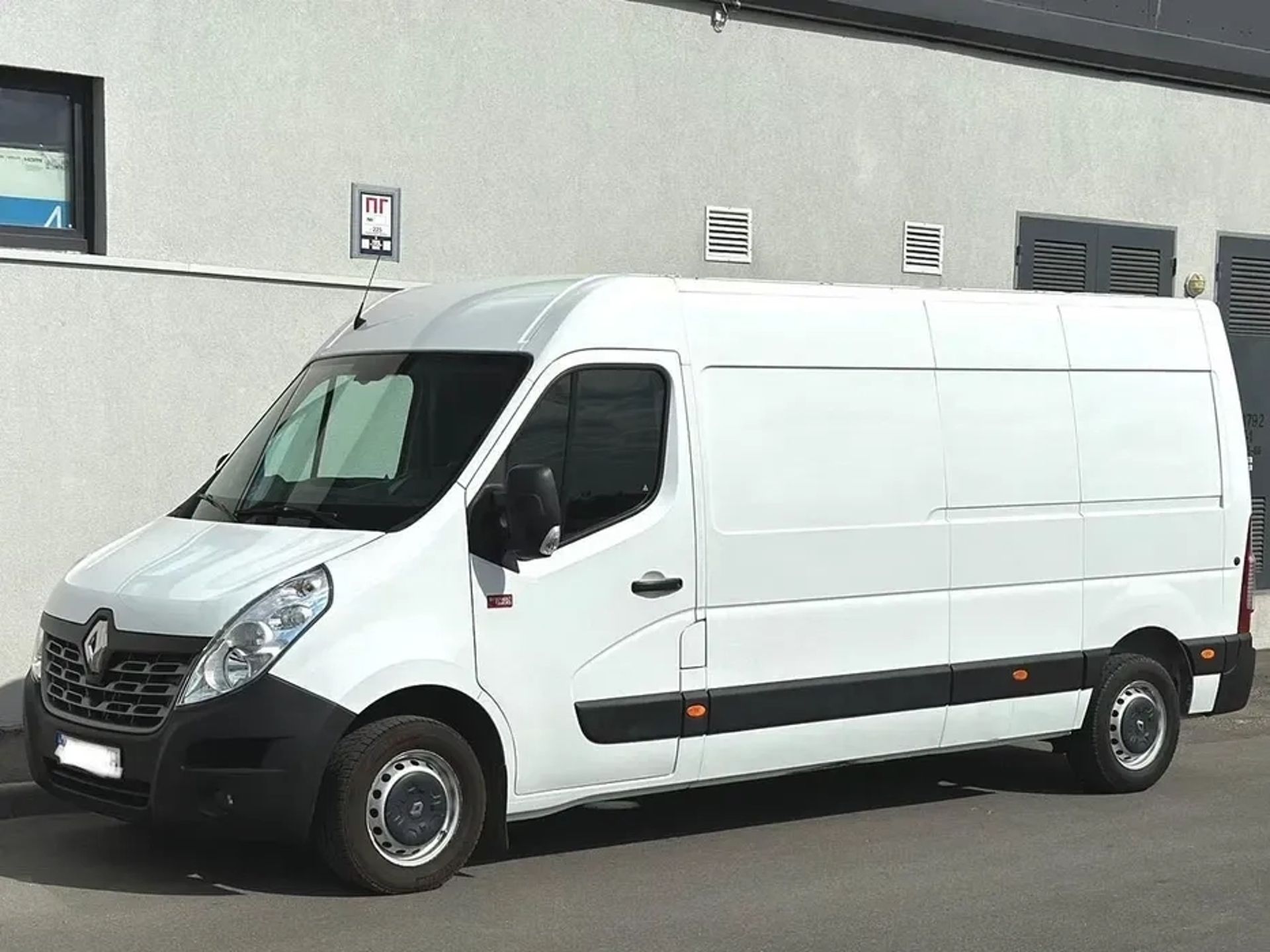 Вантажний фургон Renault Master (2017) L3H2 — До 2 тонн