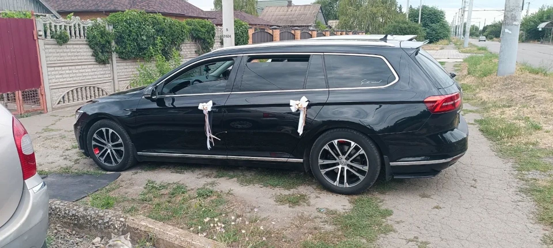 Авто на весілля та свята