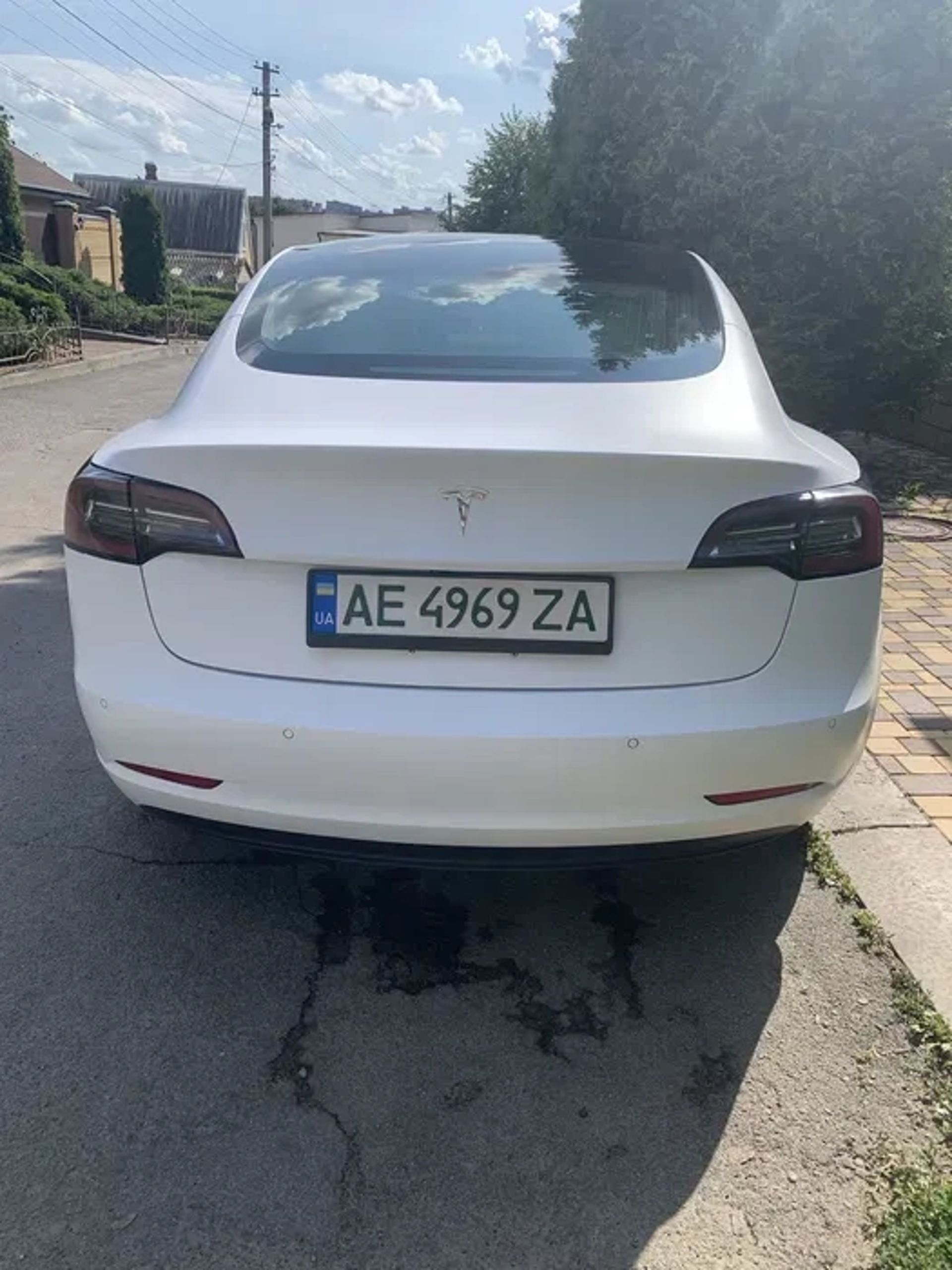 Авто тесла модел 3