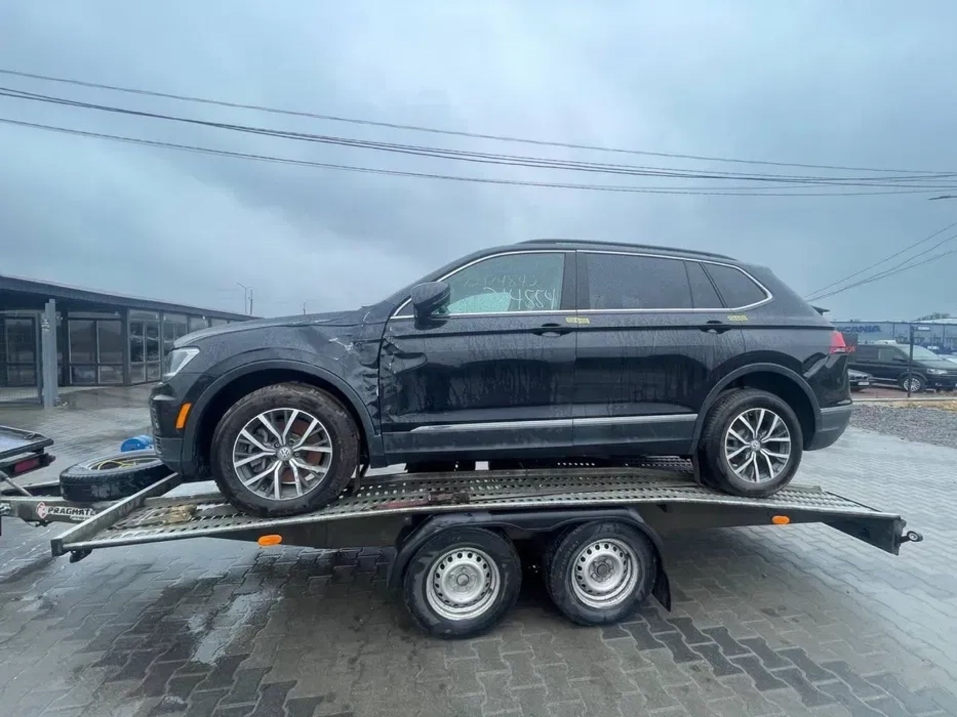 Попутний евакуатор на базі IVECO для легкових авто