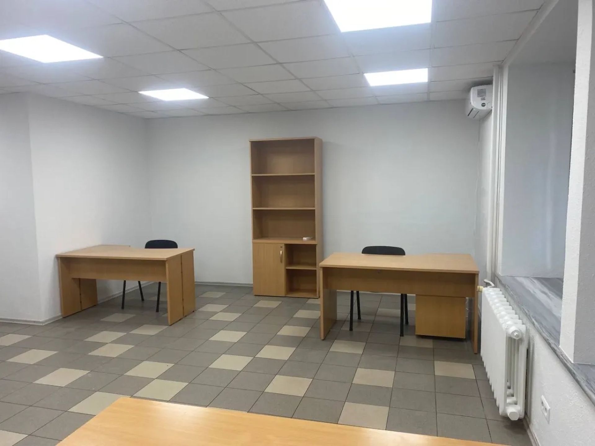 Офісне приміщення на вул. Левка Лук’яненка 29В, приміщень - 4, поверх - 1