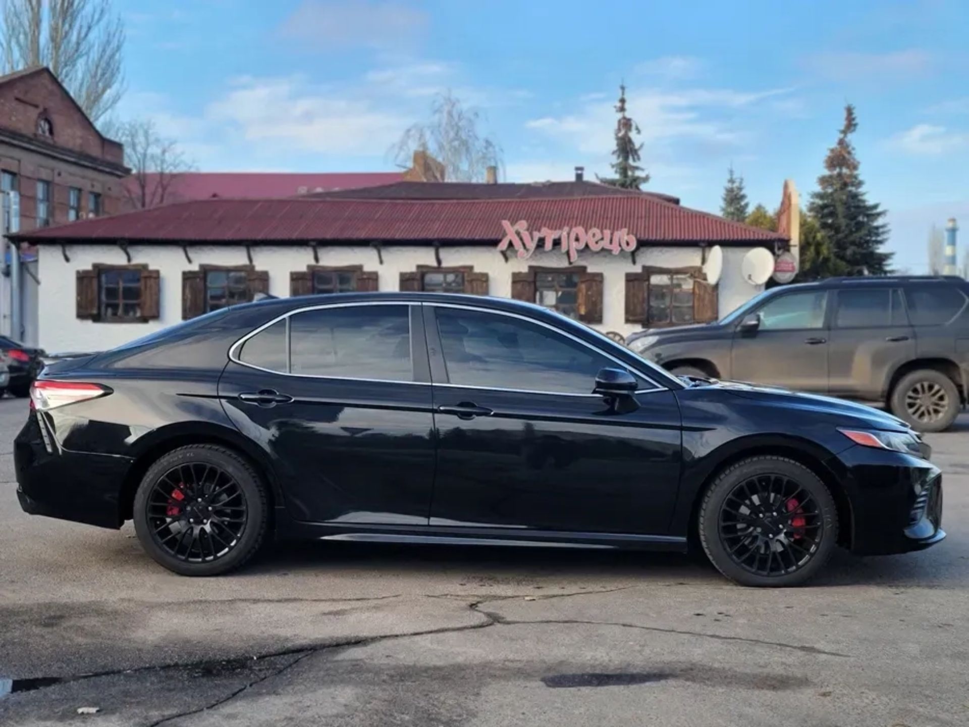 Авто на весiлля Toyota Camry 70 з водієм