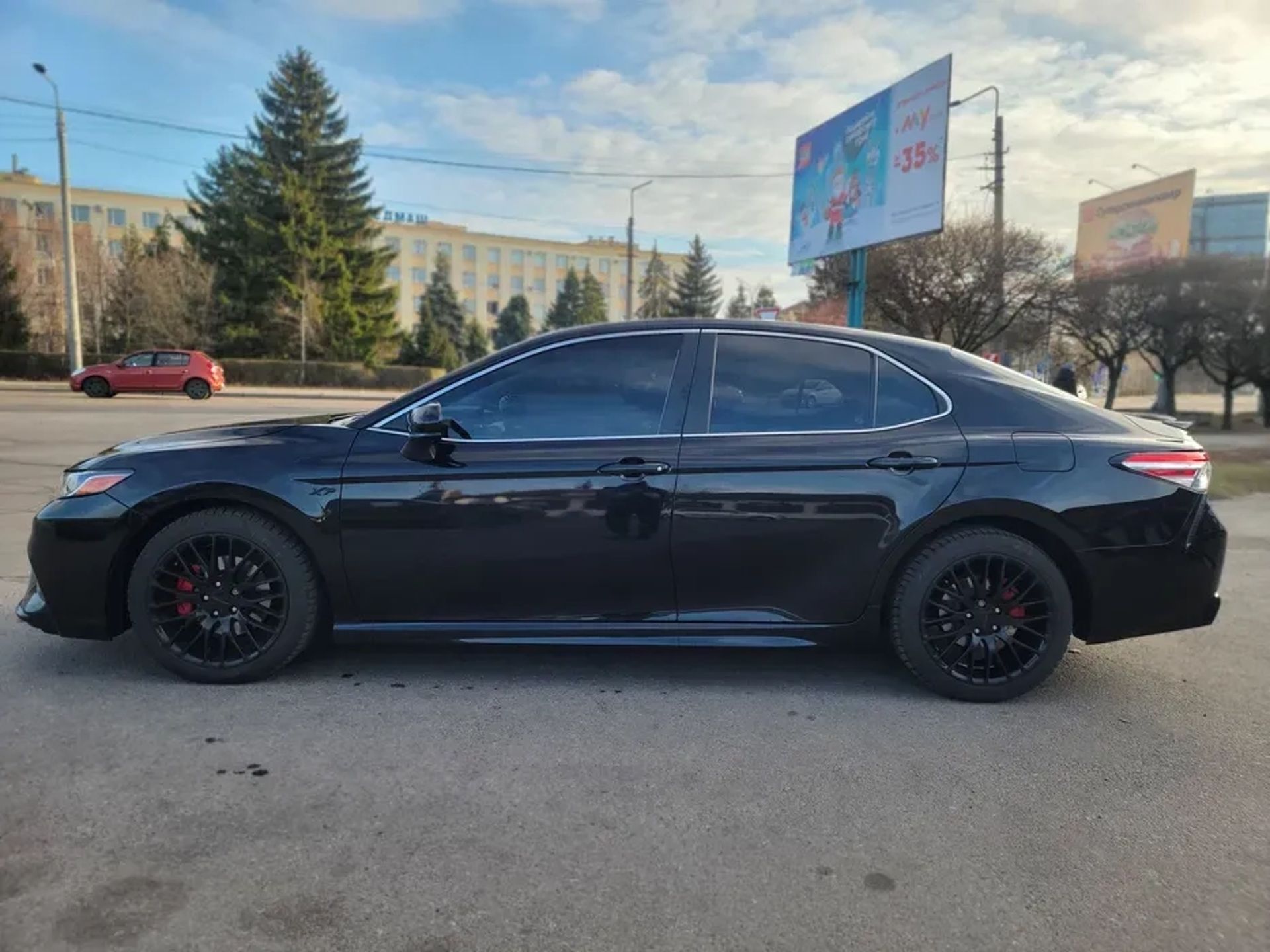 Авто на весiлля Toyota Camry 70 з водієм
