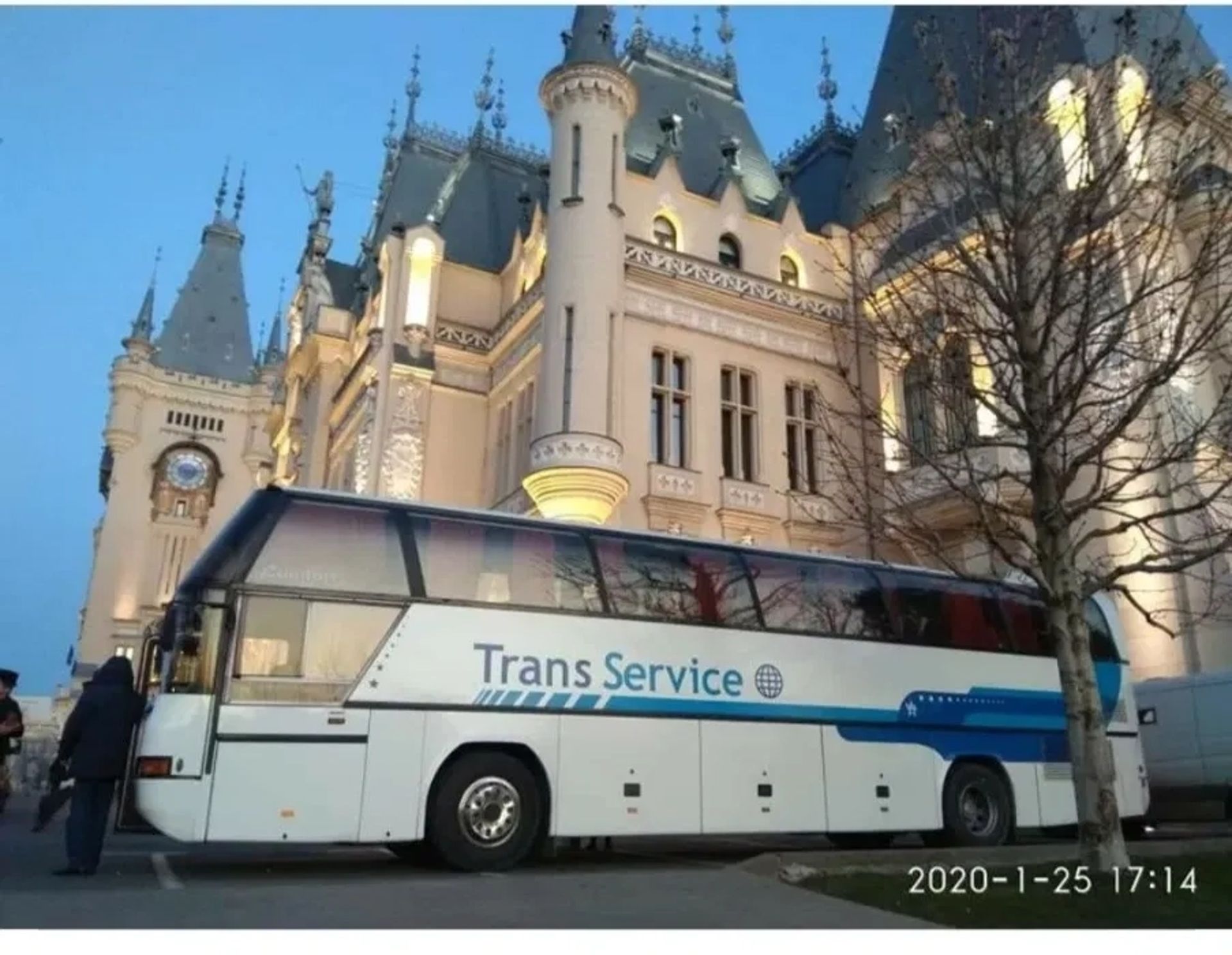 Туристичний автобус Neoplan N116 Cityliner (53 місця)