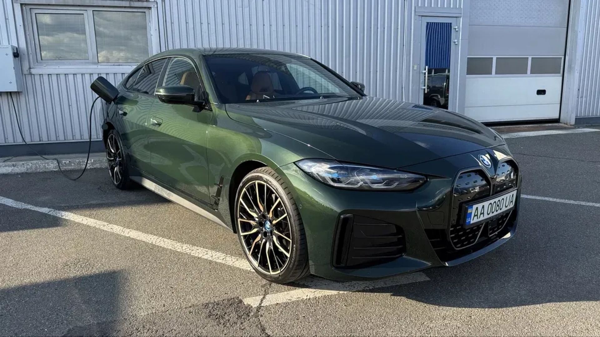 Візьми BMW i4. Емоції від поїздки