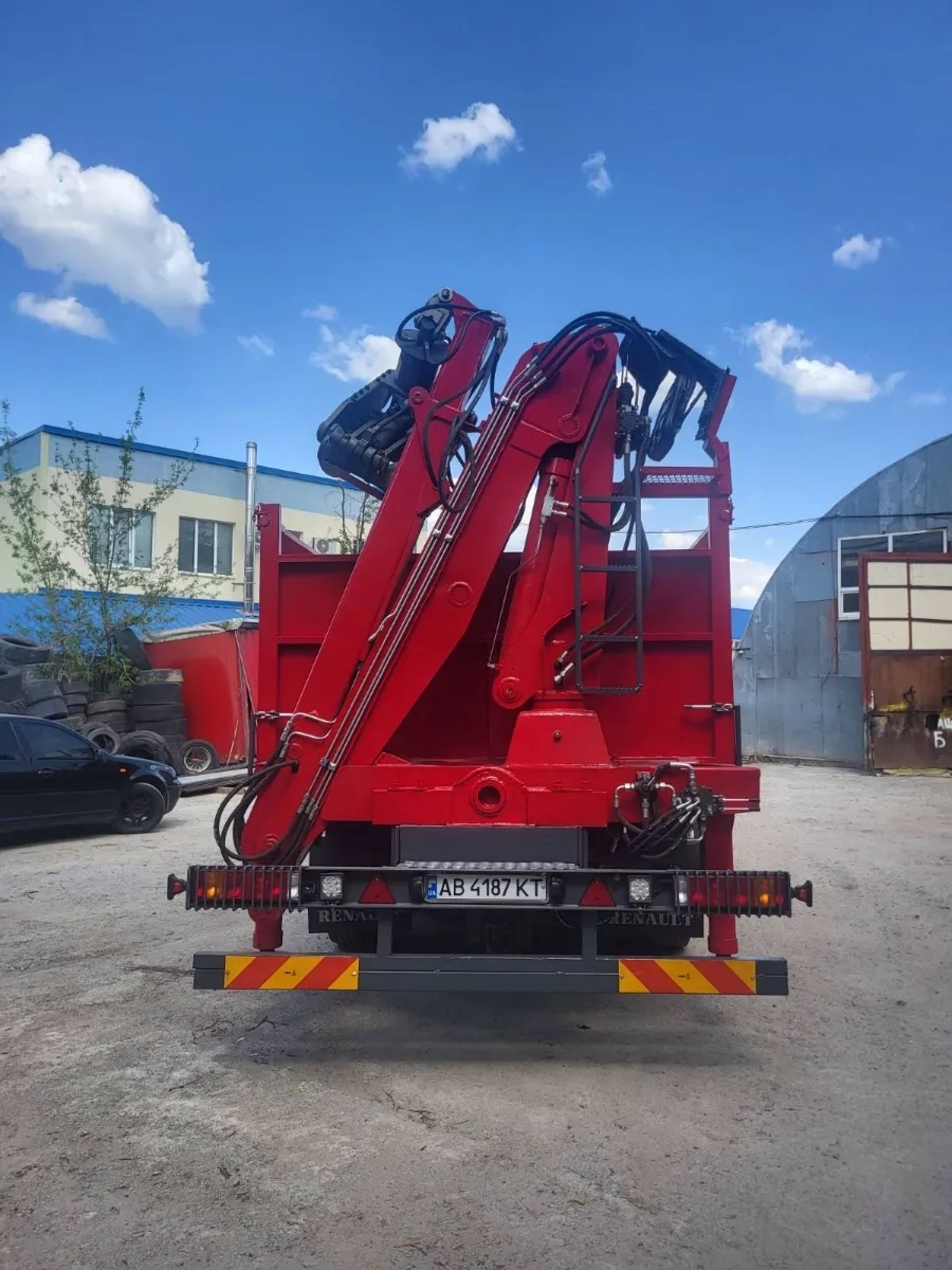 Маніпулятор на базі RENAULT Route 13т