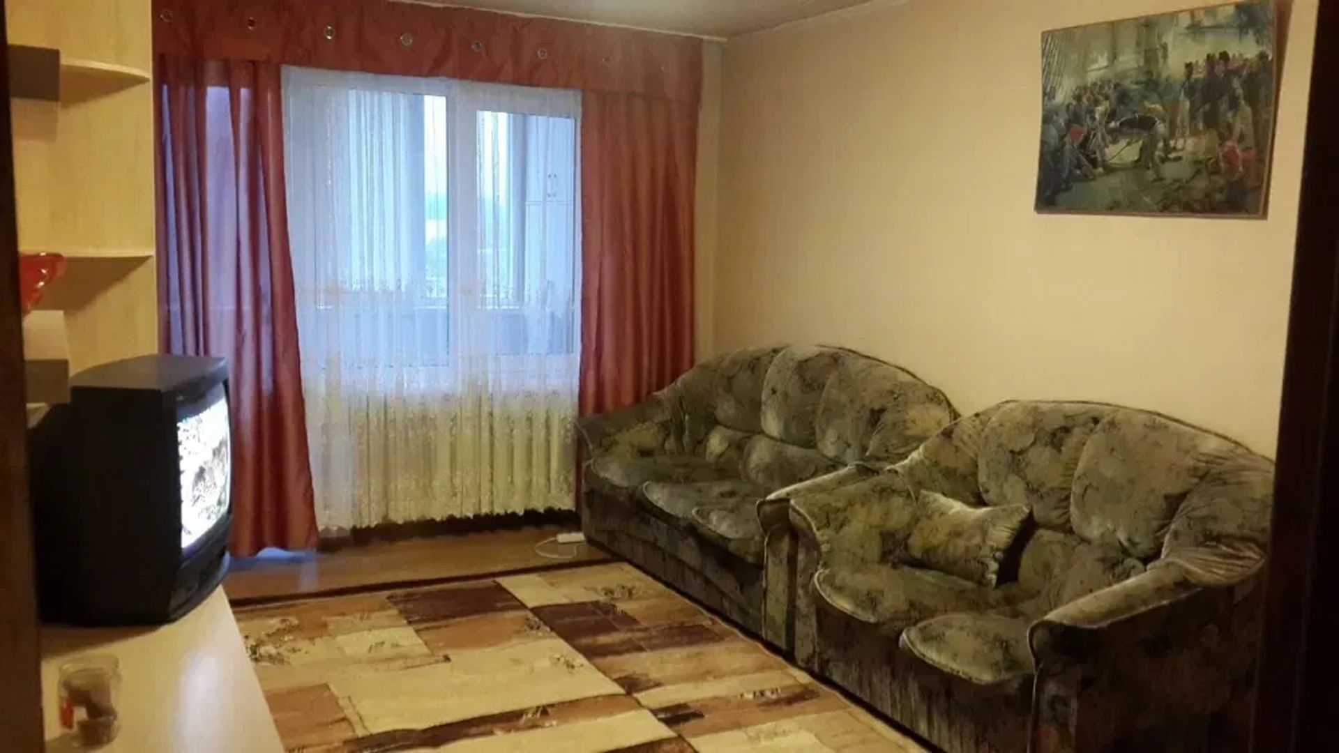 Подобово, на місяць-два метро Деміївська