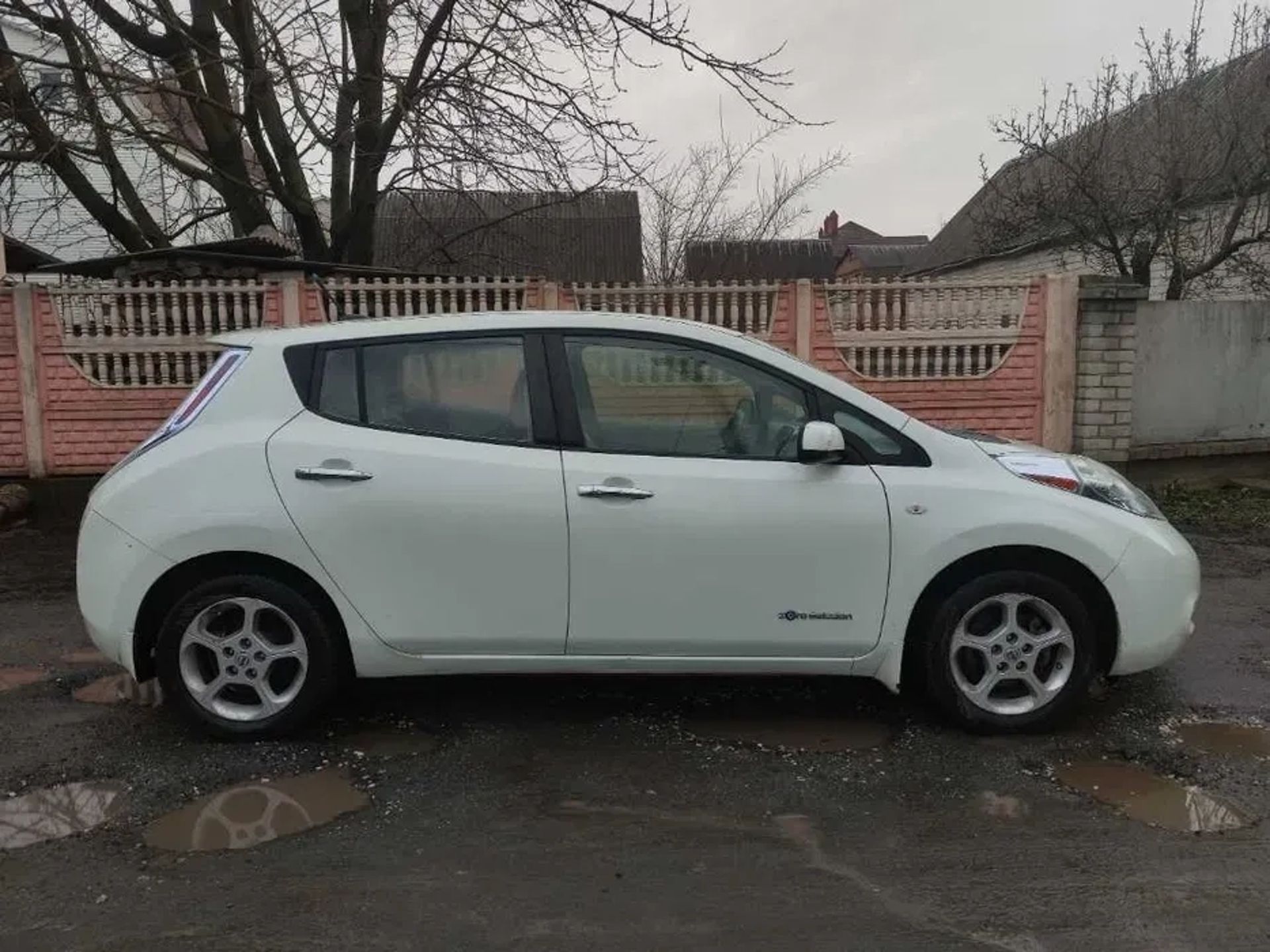 Автомобіль Nissan Leaf - Для роботи !