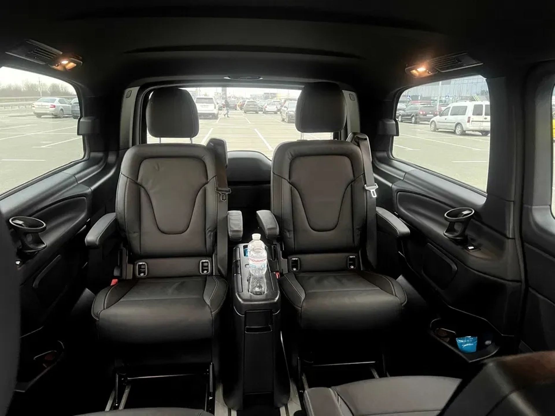 Мінівен Mercedes-Benz V-Class (7 місць)