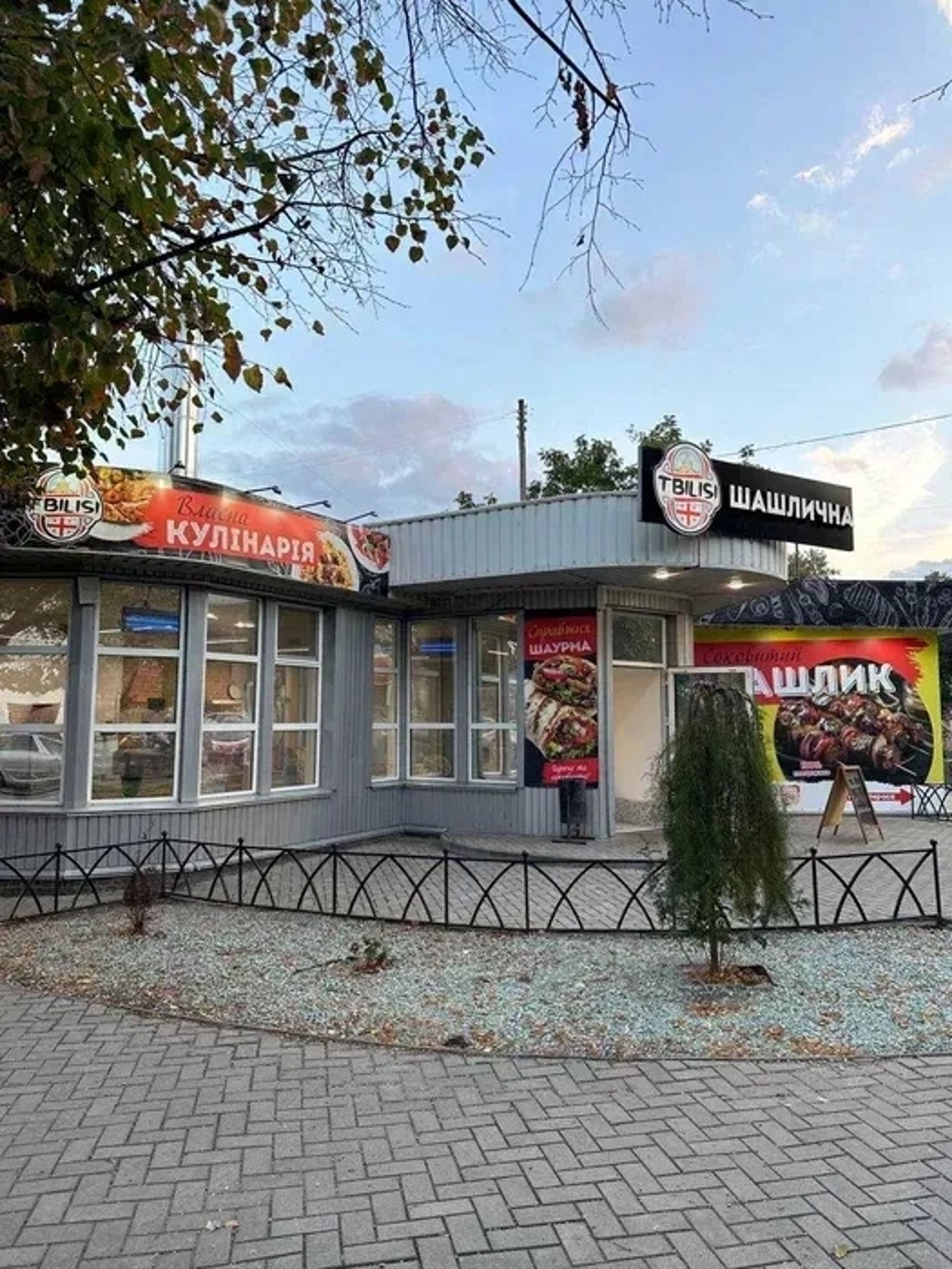 Таблички штендери вказівники банери