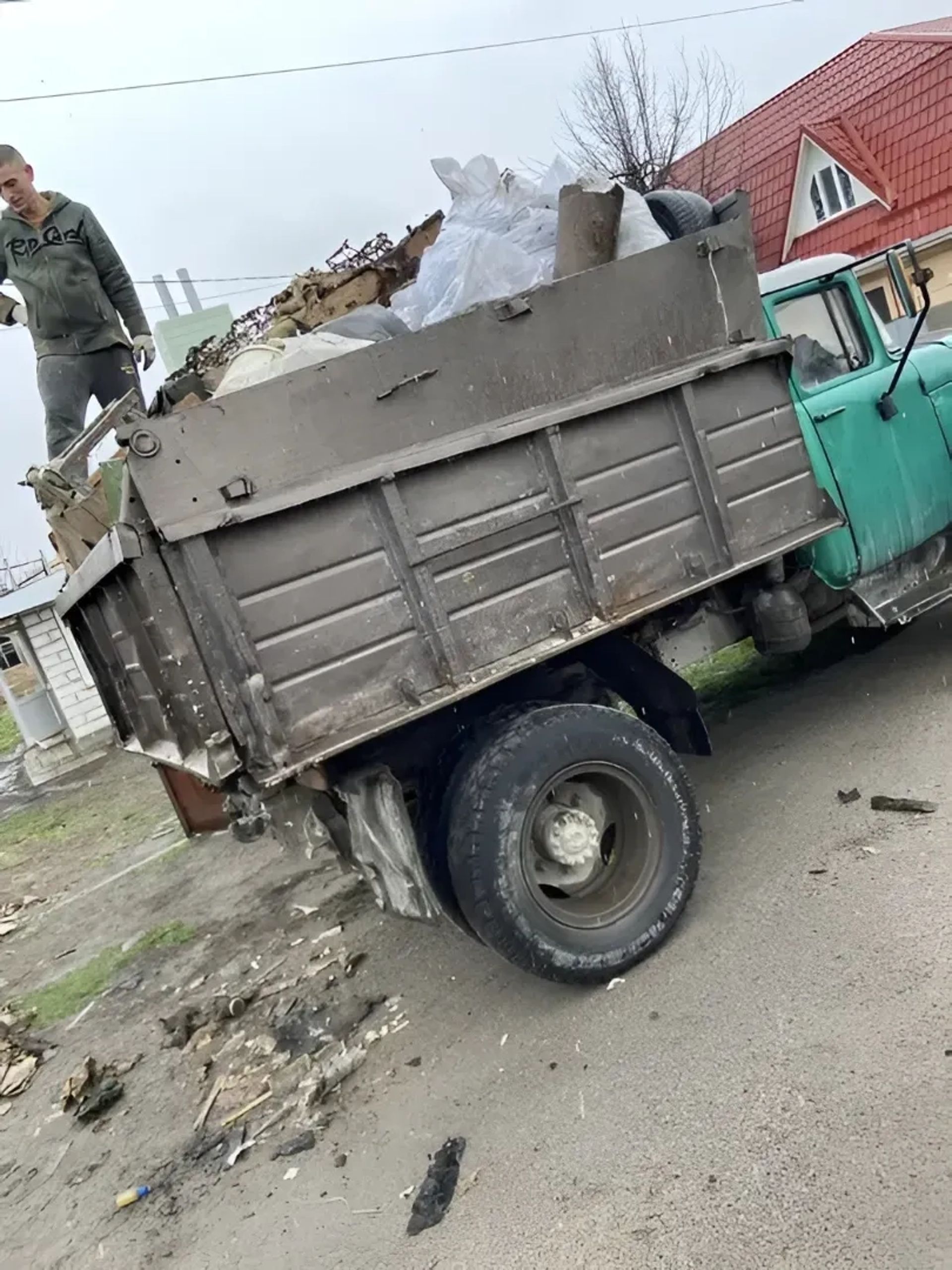 Вантажівка ЗІЛ-ММЗ-554 для вивозу сміття