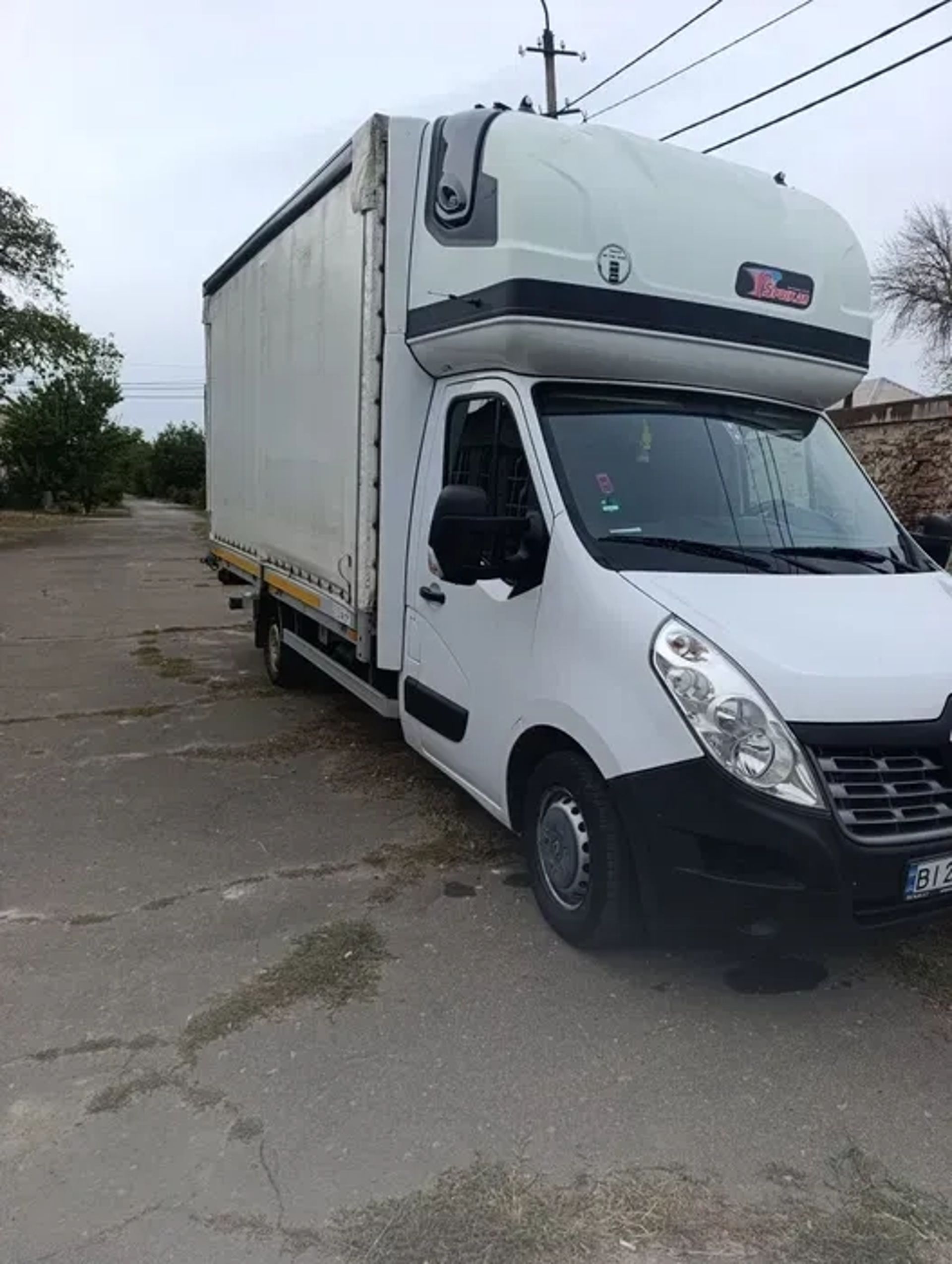 Вантажний автомобіль Renault Master для перевезення вантажів