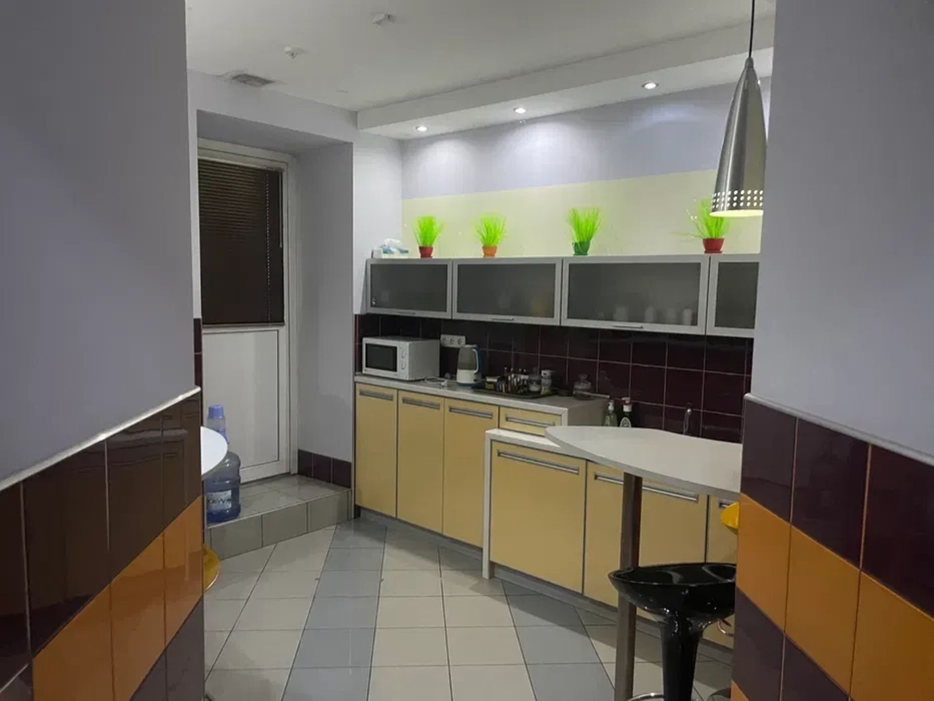 Офіс з ремонтом , категорії А, 232 м². 1 Поверх! Преміум Клас.