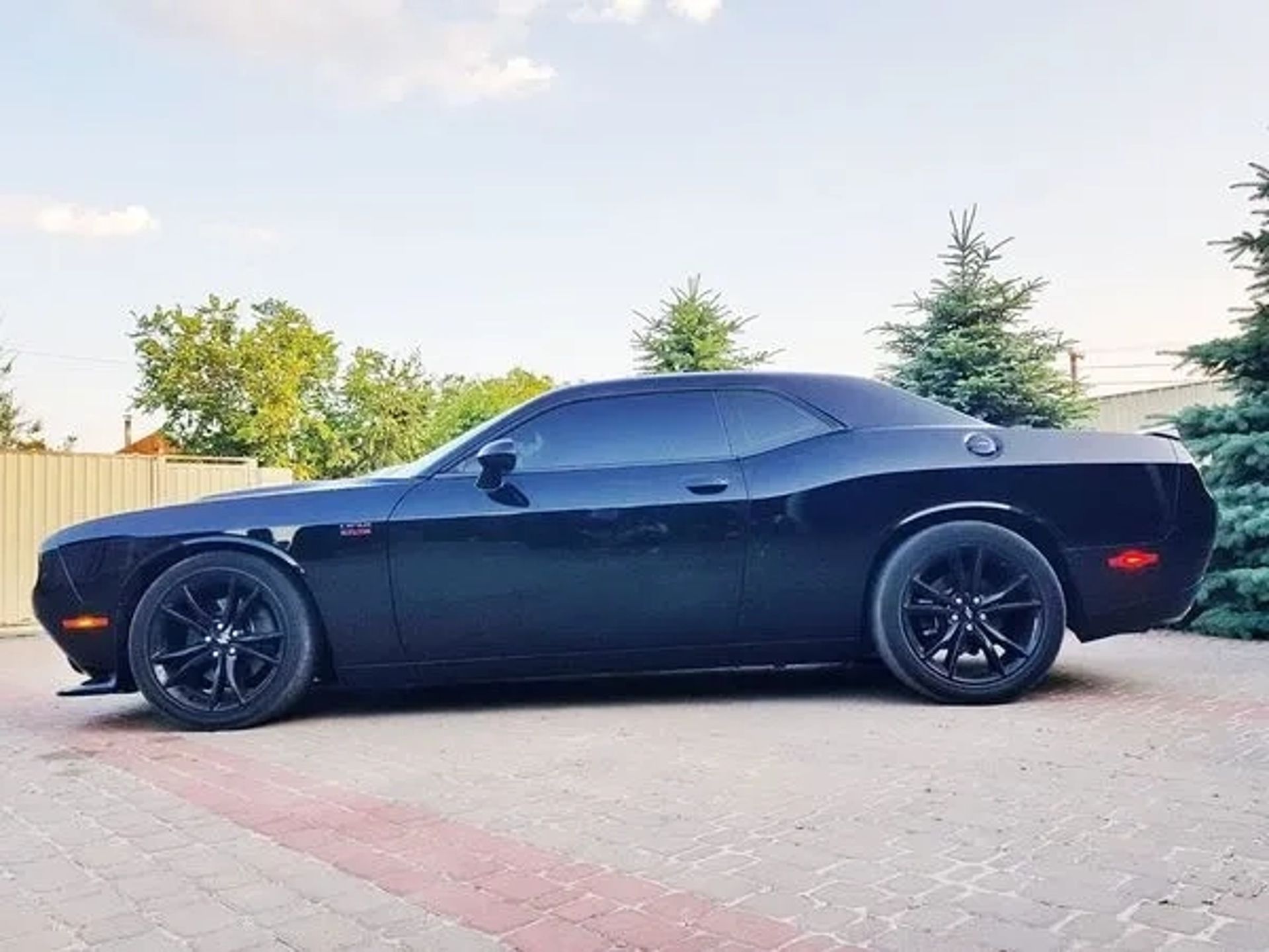 267 Dodge Challenger RT 2018 року 5.7 л з водієм