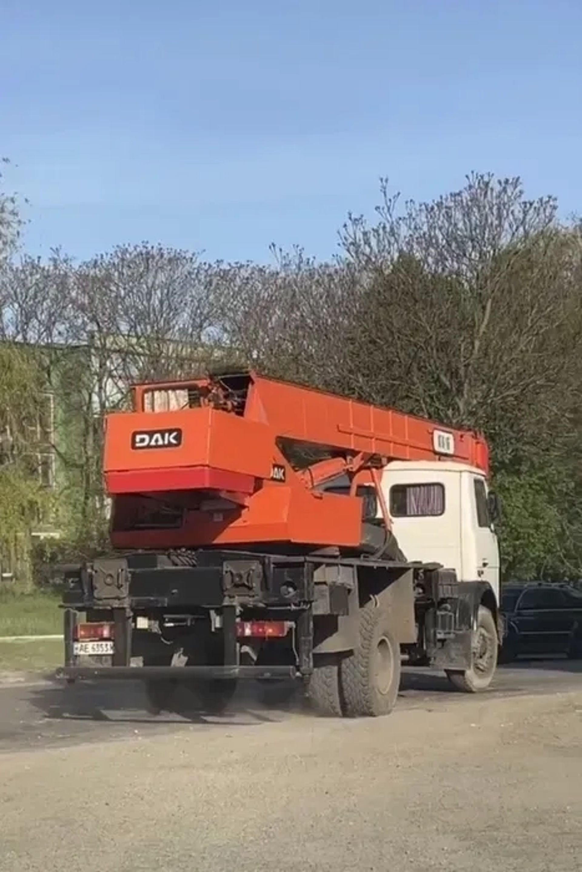 Автокран КТА-16 на шасі МАЗ-5337