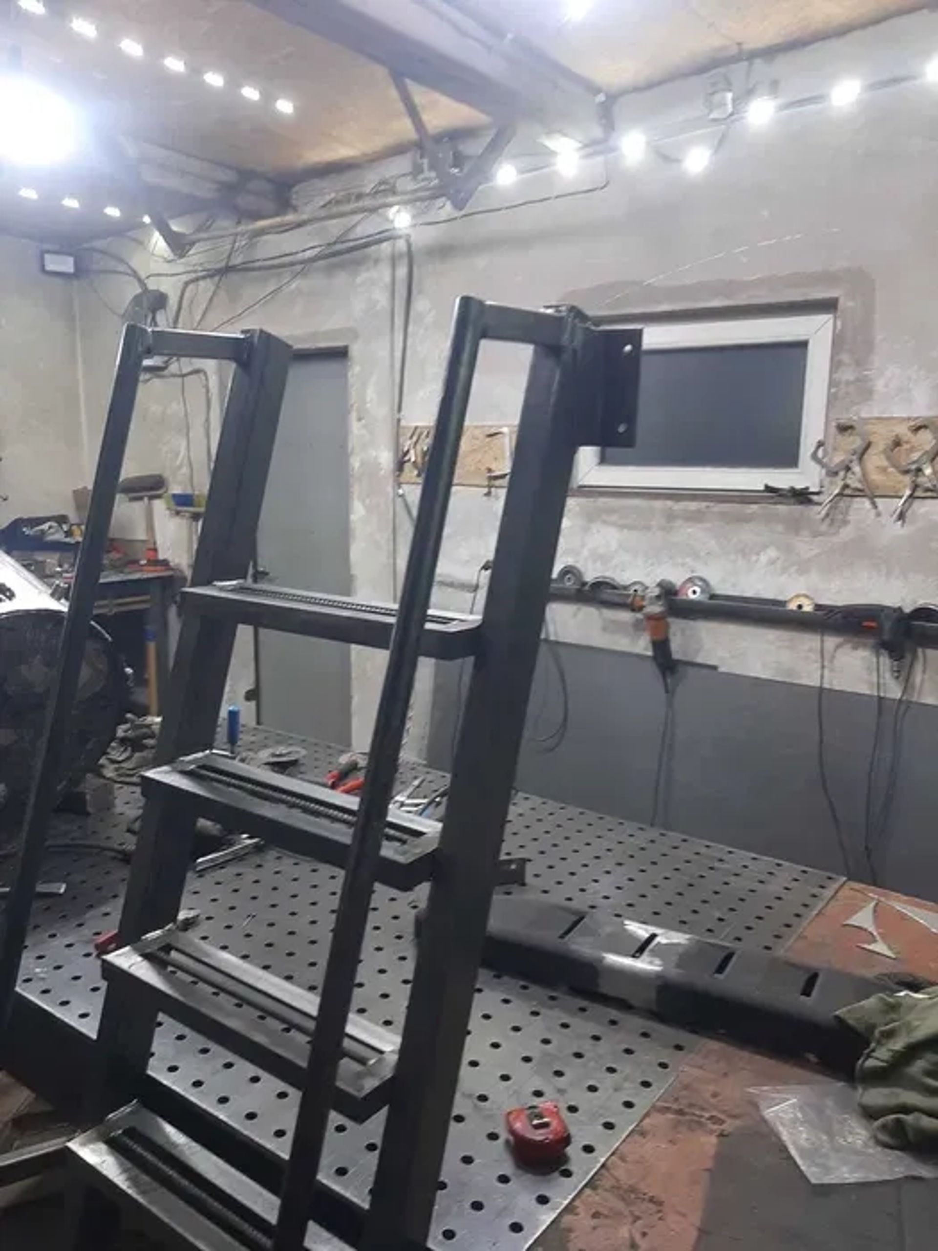 Сходи технічні для підвалу, гаражу, погребу