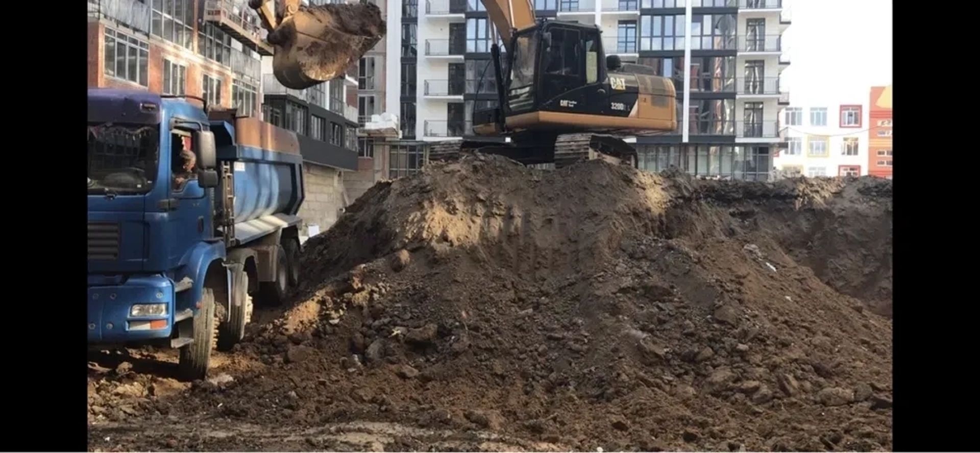 Гусеничний екскаватор Caterpillar 320D