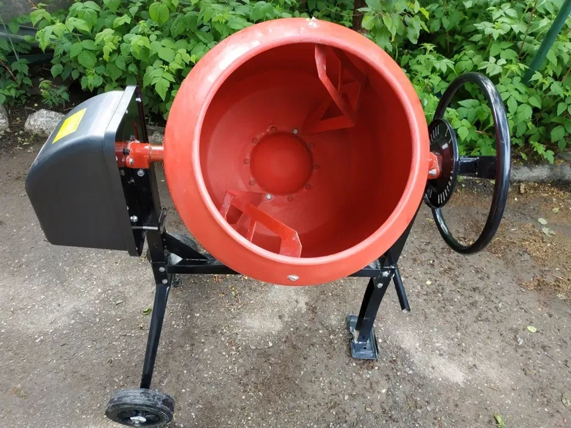 Бетономешалка 125л.