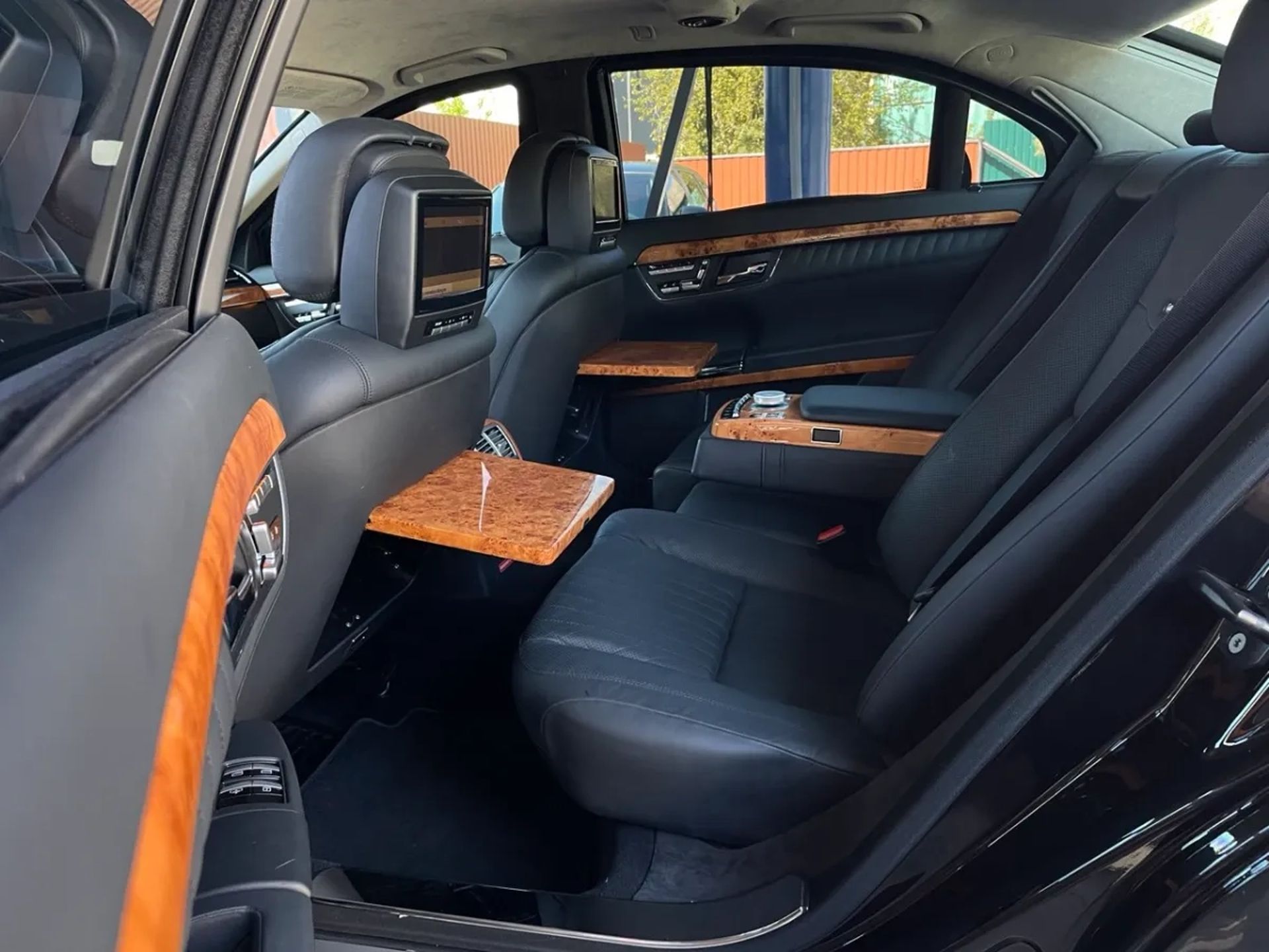 Mercedes-Benz S-Class 2009