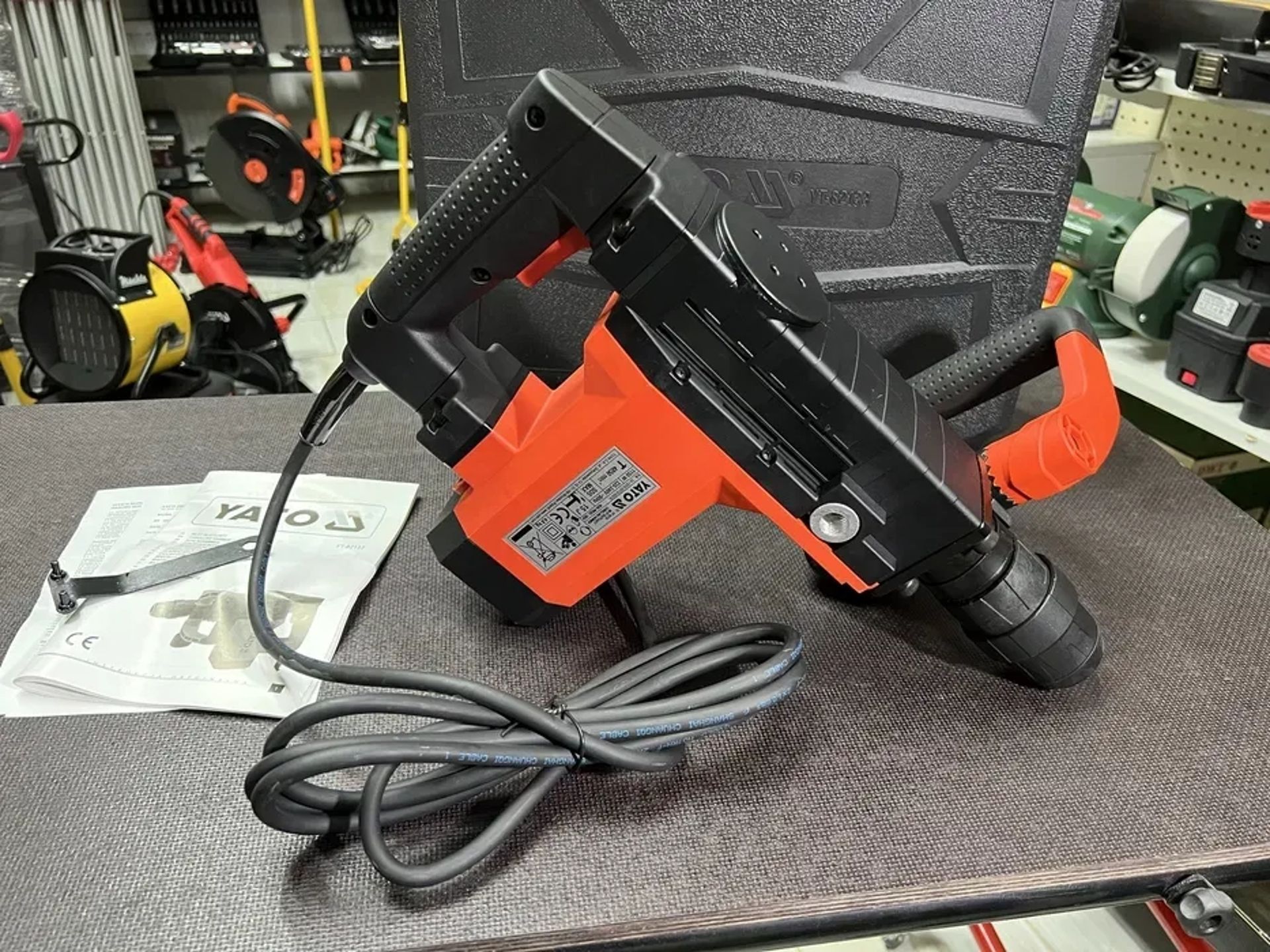 Відбійний молоток SDS-MAX 1150 Вт 15 Дж YATO YT-82133