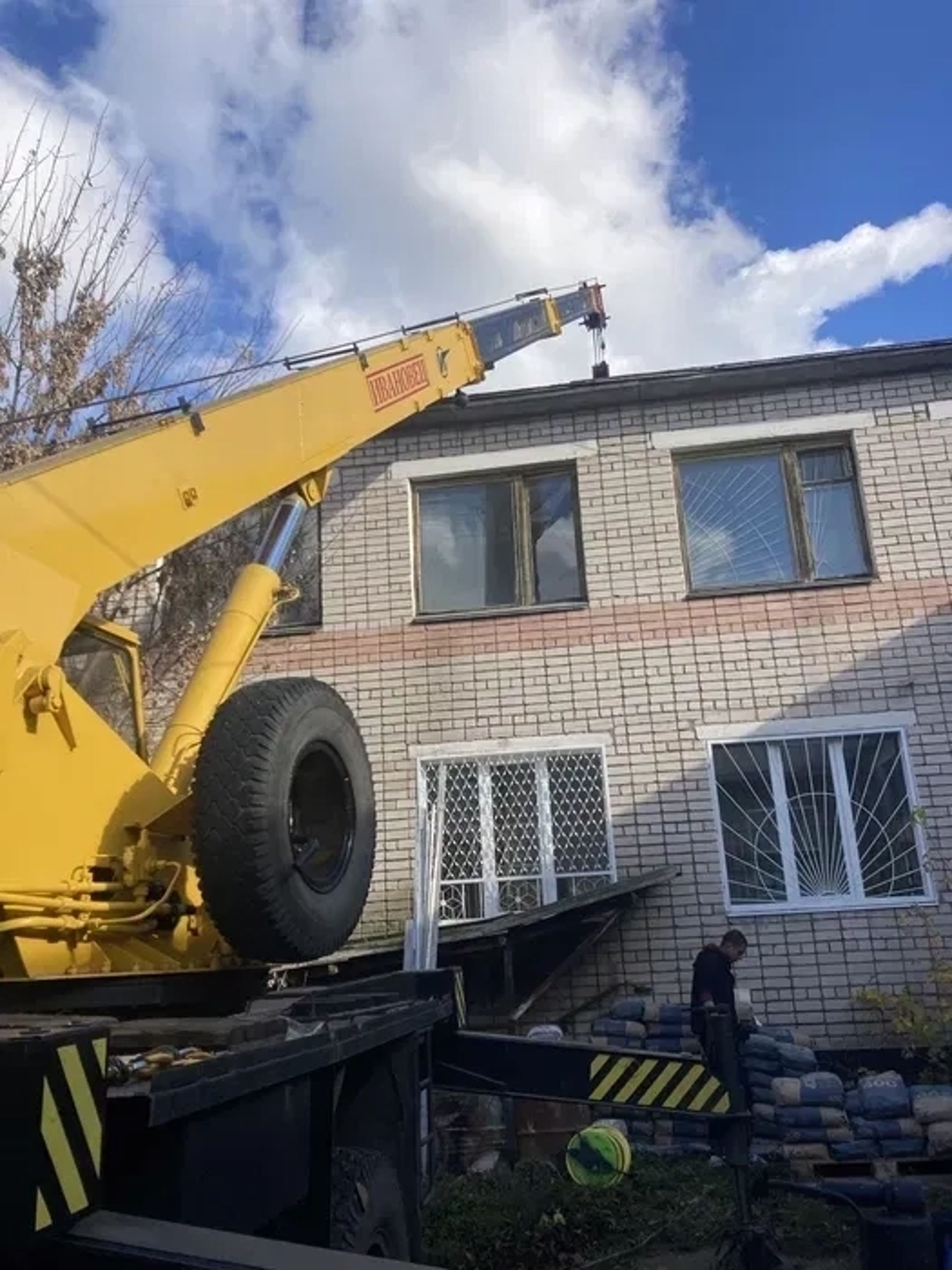 Автокран Іванівець на базі шасі МАЗ