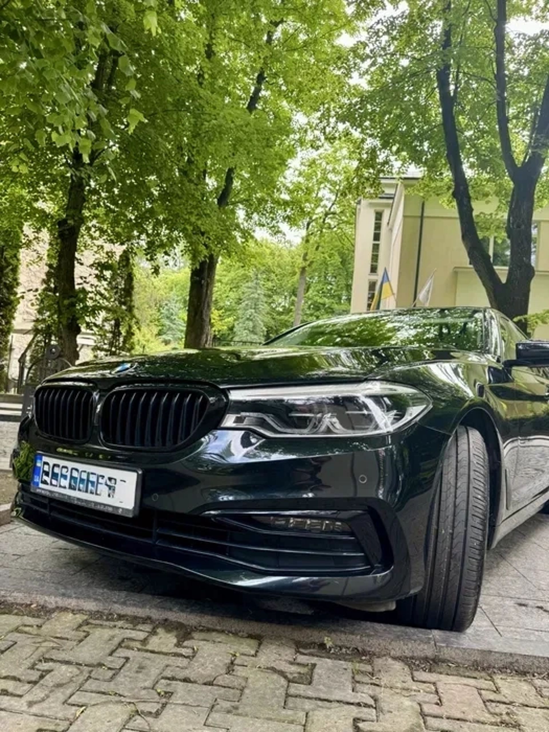 Авто на Весілля, BMW 520 g30
